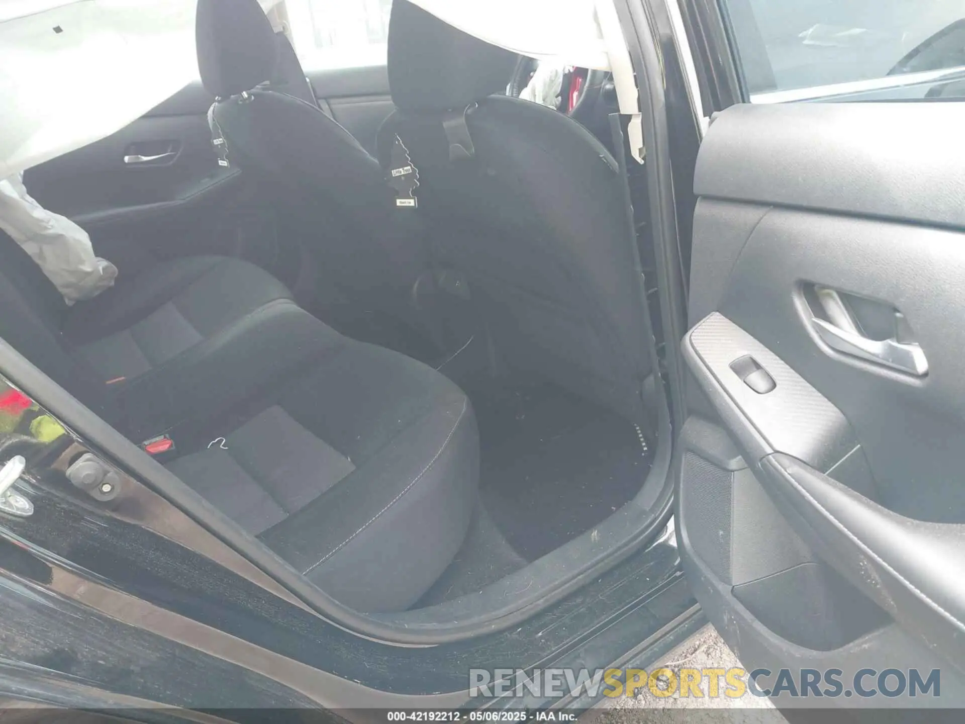 8 Photograph of a damaged car 3N1AB8CV3NY208166 NISSAN SENTRA 2022