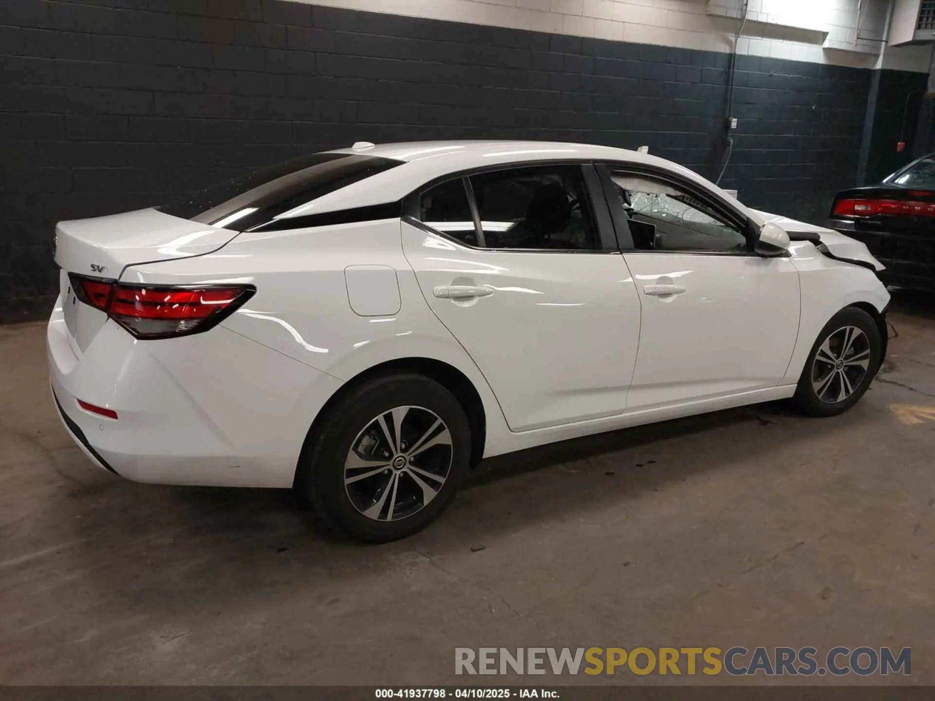 4 Photograph of a damaged car 3N1AB8CV3NY268481 NISSAN SENTRA 2022