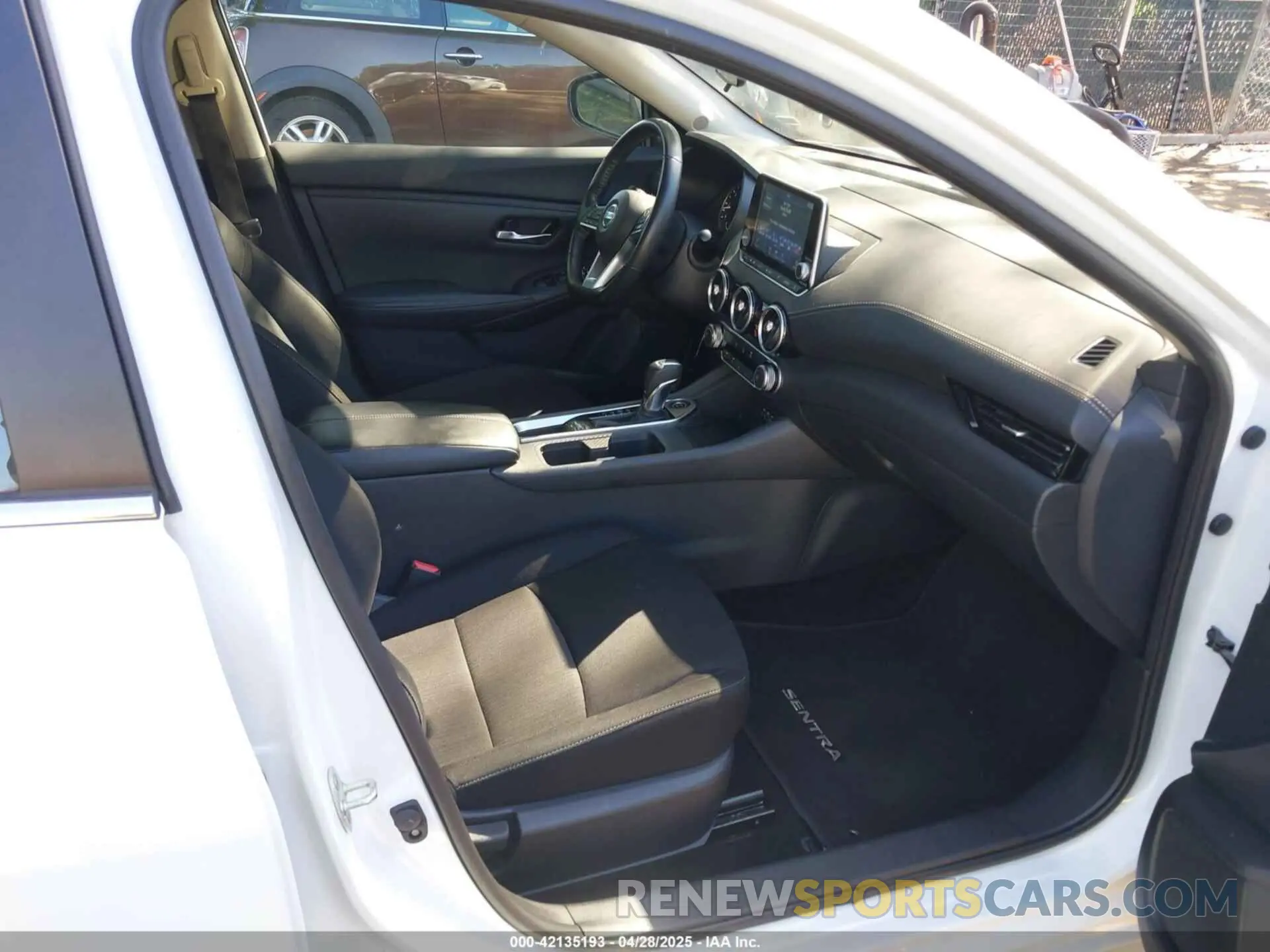 5 Photograph of a damaged car 3N1AB8CV3NY290898 NISSAN SENTRA 2022
