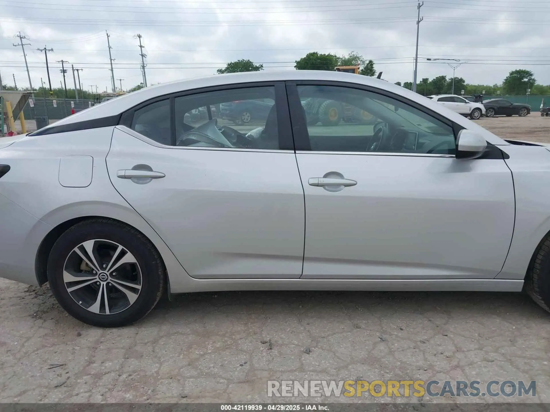 14 Photograph of a damaged car 3N1AB8CV5NY257076 NISSAN SENTRA 2022