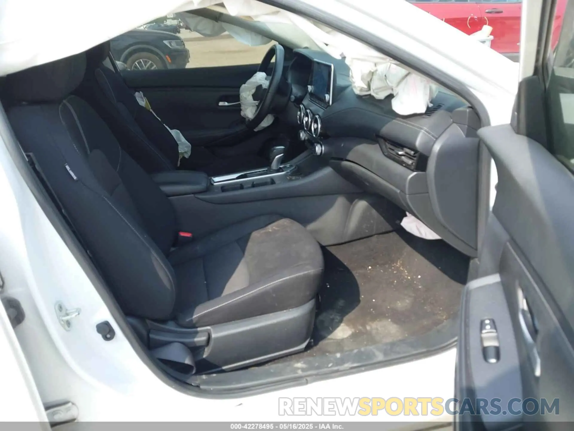 5 Photograph of a damaged car 3N1AB8CV5NY286139 NISSAN SENTRA 2022