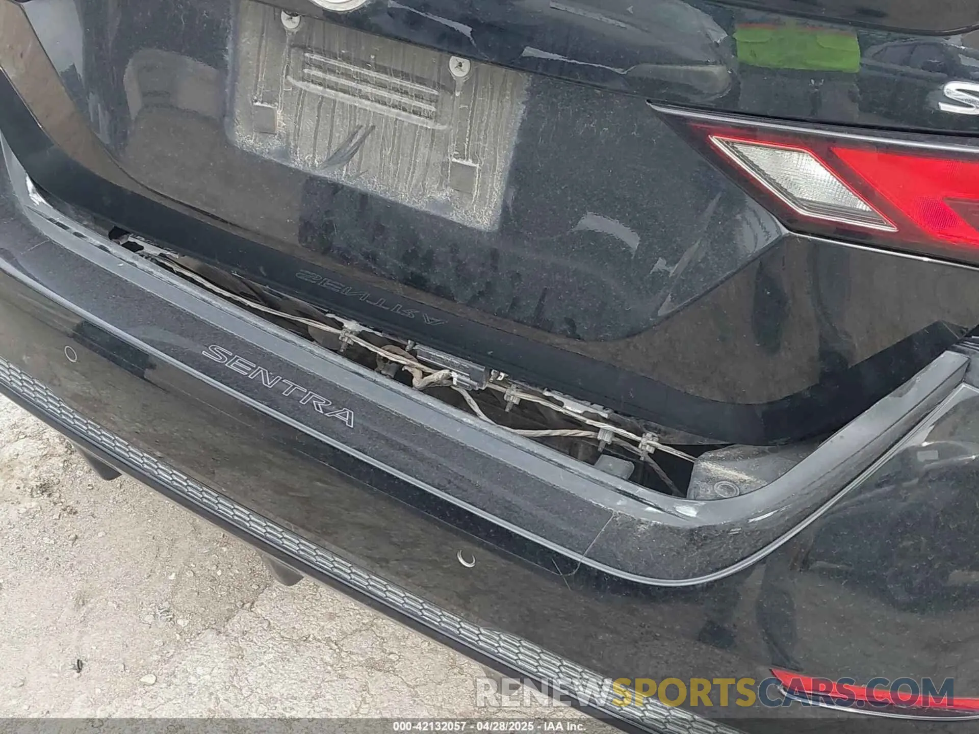 6 Photograph of a damaged car 3N1AB8CV8NY279623 NISSAN SENTRA 2022