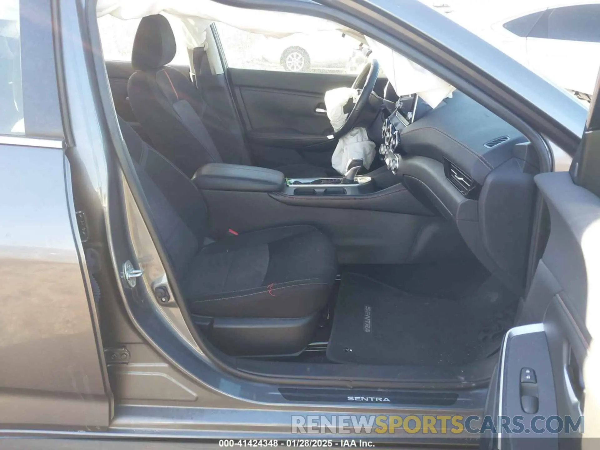 5 Фотография поврежденного автомобиля 3N1AB8DV1NY258613 NISSAN SENTRA 2022