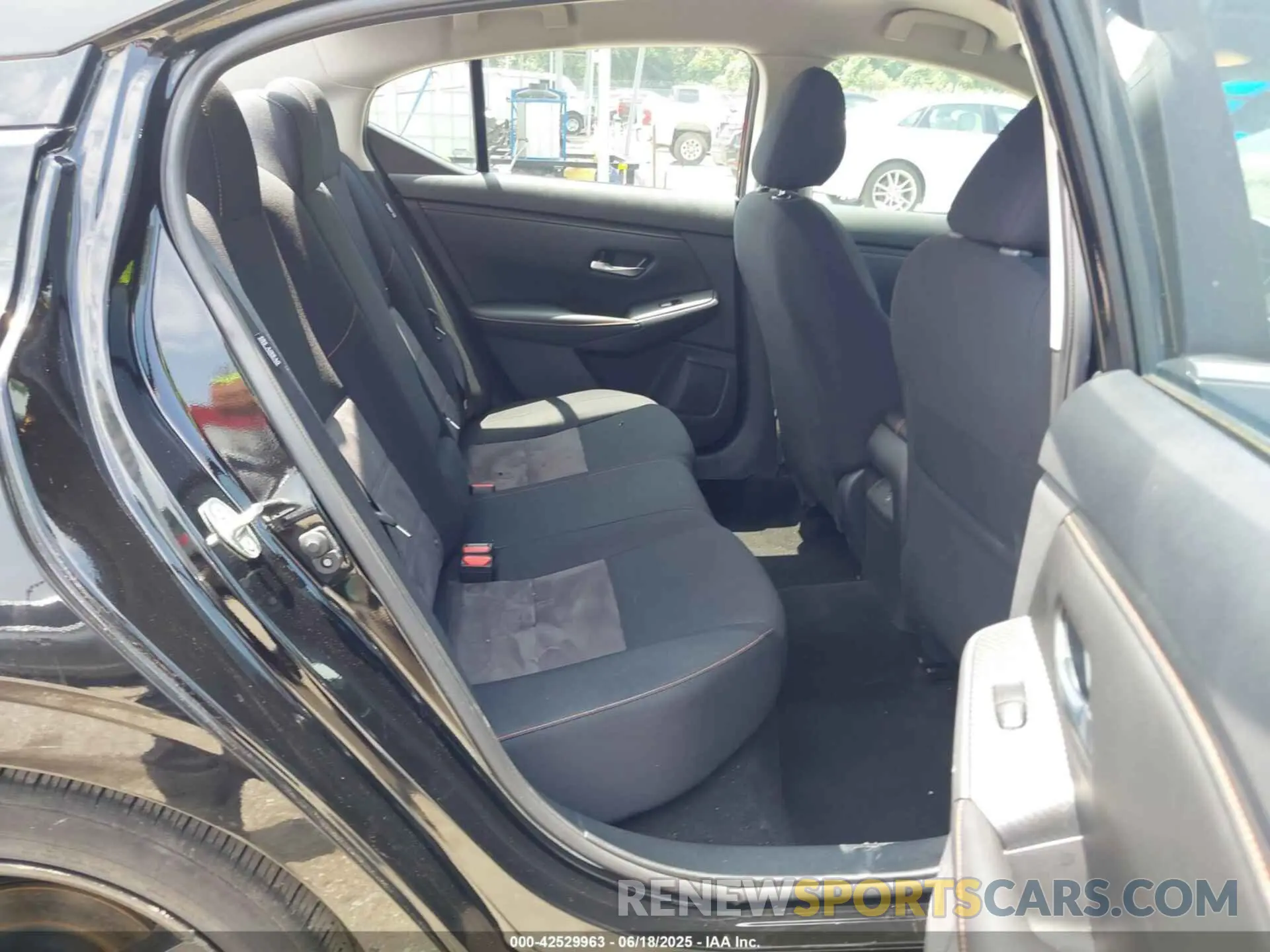 8 Photograph of a damaged car 3N1AB8DV7NY313808 NISSAN SENTRA 2022
