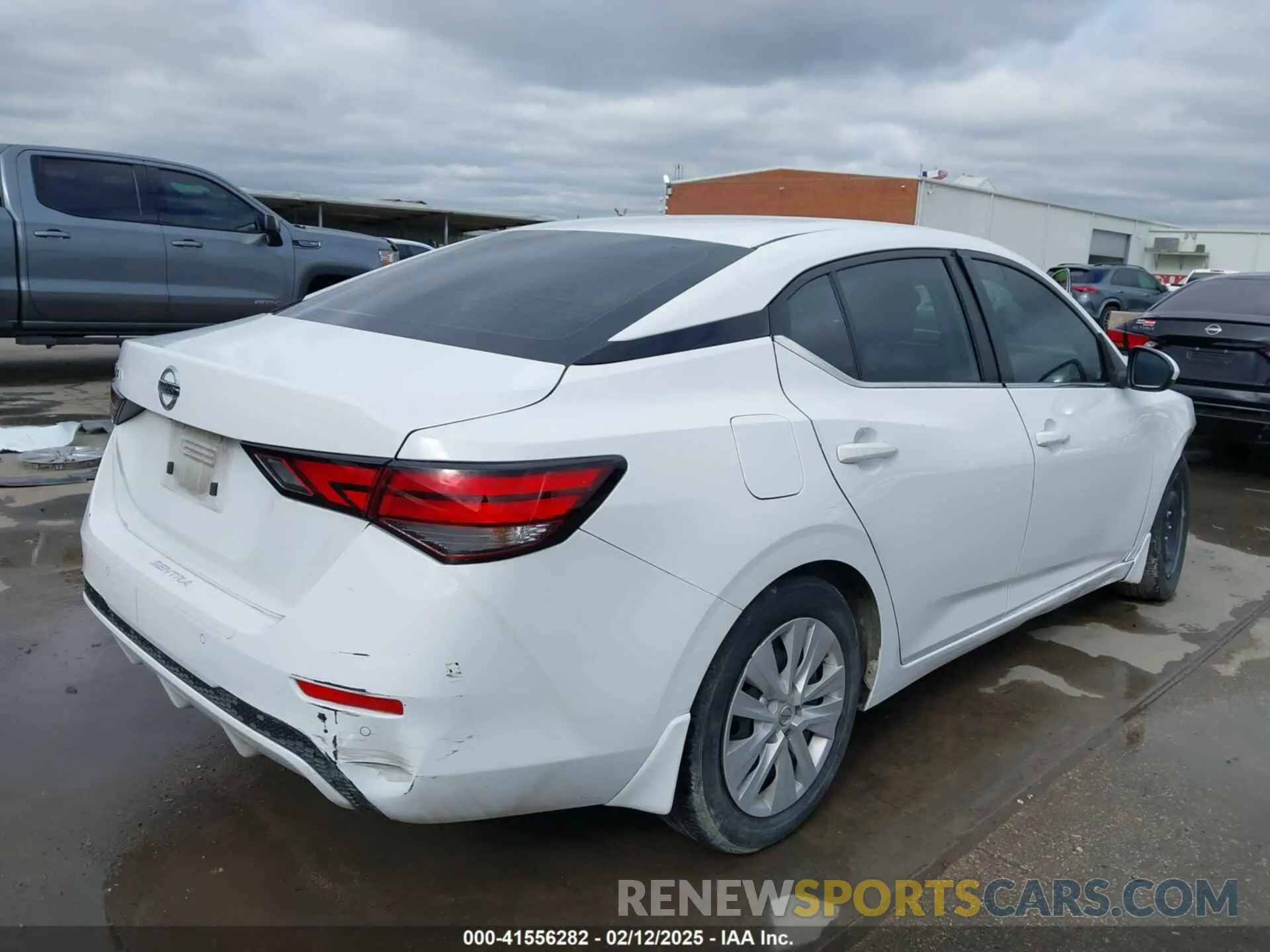 4 Фотография поврежденного автомобиля 3N1AB8BV0PY298512 NISSAN SENTRA 2023