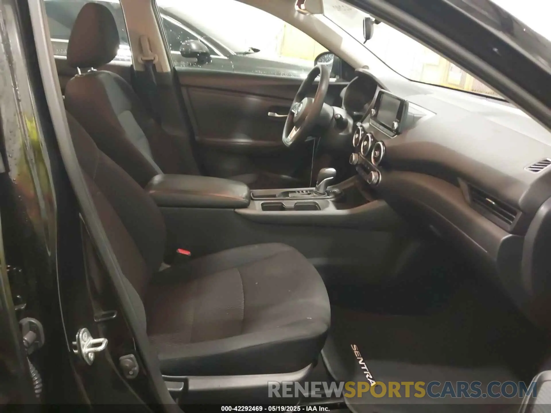 5 Фотография поврежденного автомобиля 3N1AB8BV4PY296570 NISSAN SENTRA 2023