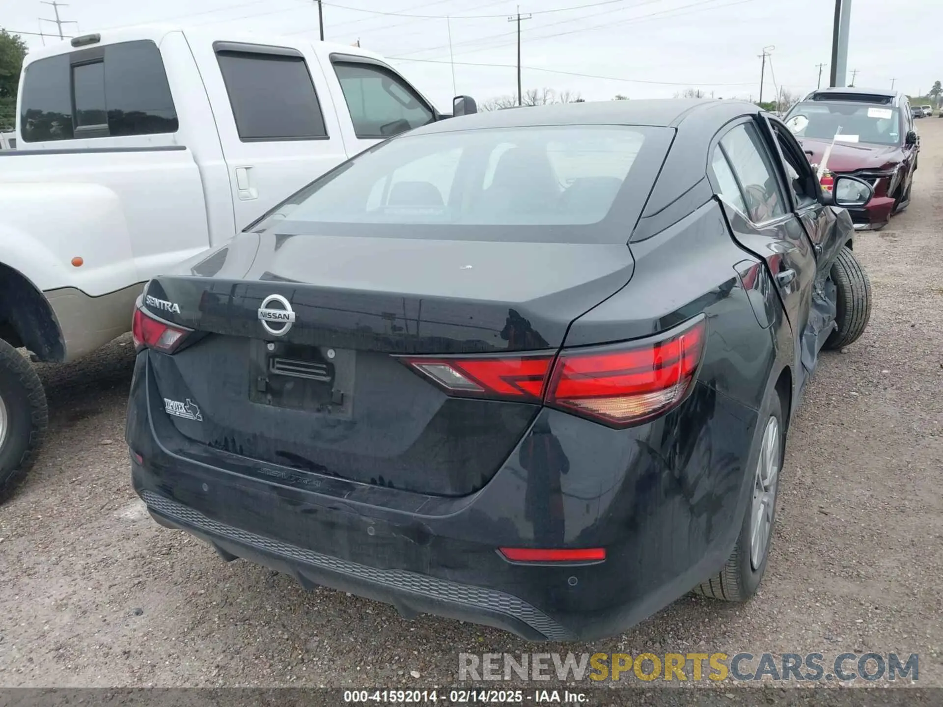 4 Photograph of a damaged car 3N1AB8BVXPY294466 NISSAN SENTRA 2023
