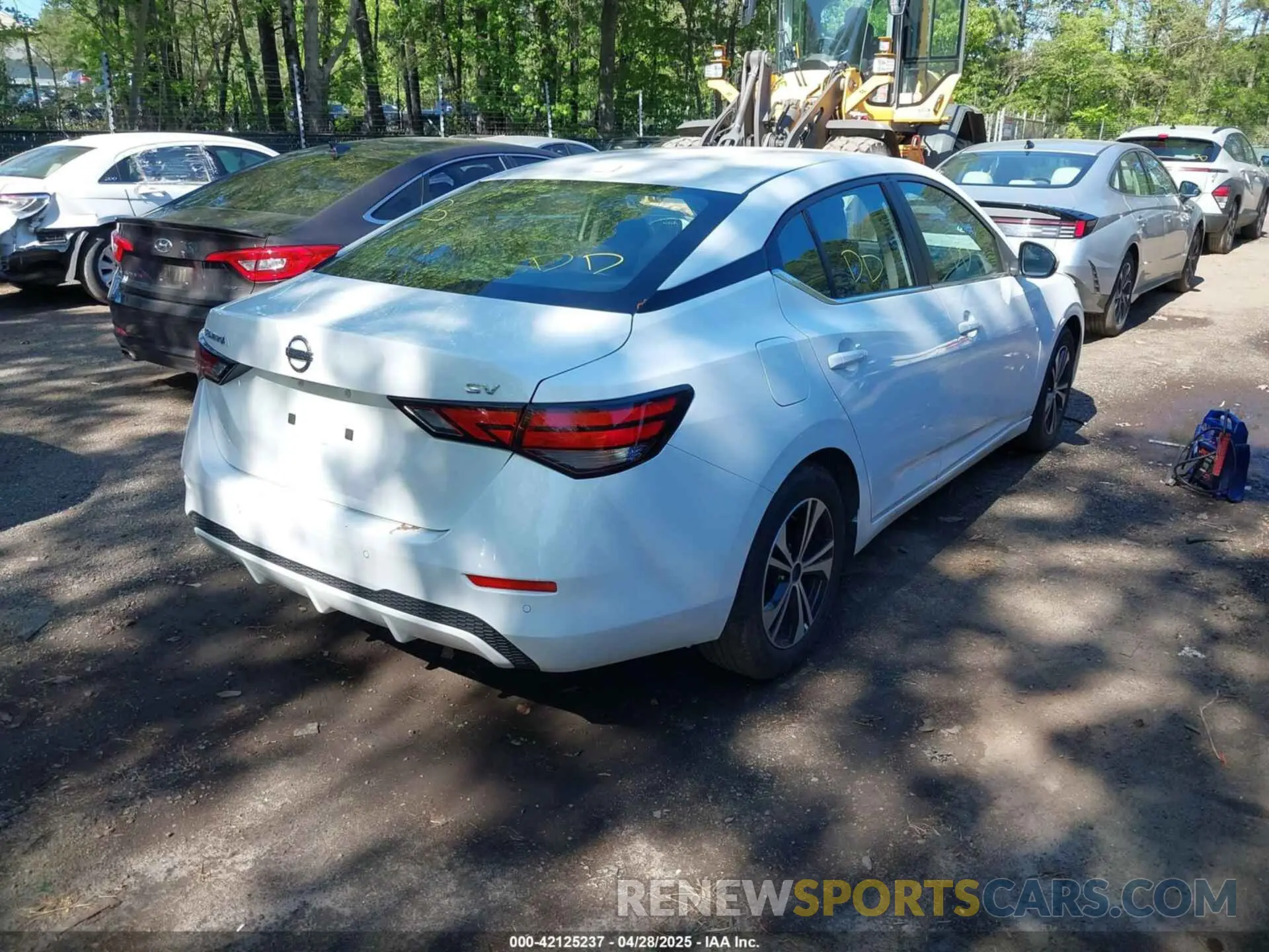 4 Фотография поврежденного автомобиля 3N1AB8CV0PY261345 NISSAN SENTRA 2023