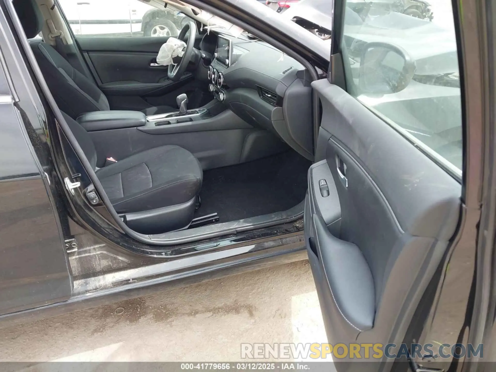 5 Фотография поврежденного автомобиля 3N1AB8CV1PY252072 NISSAN SENTRA 2023