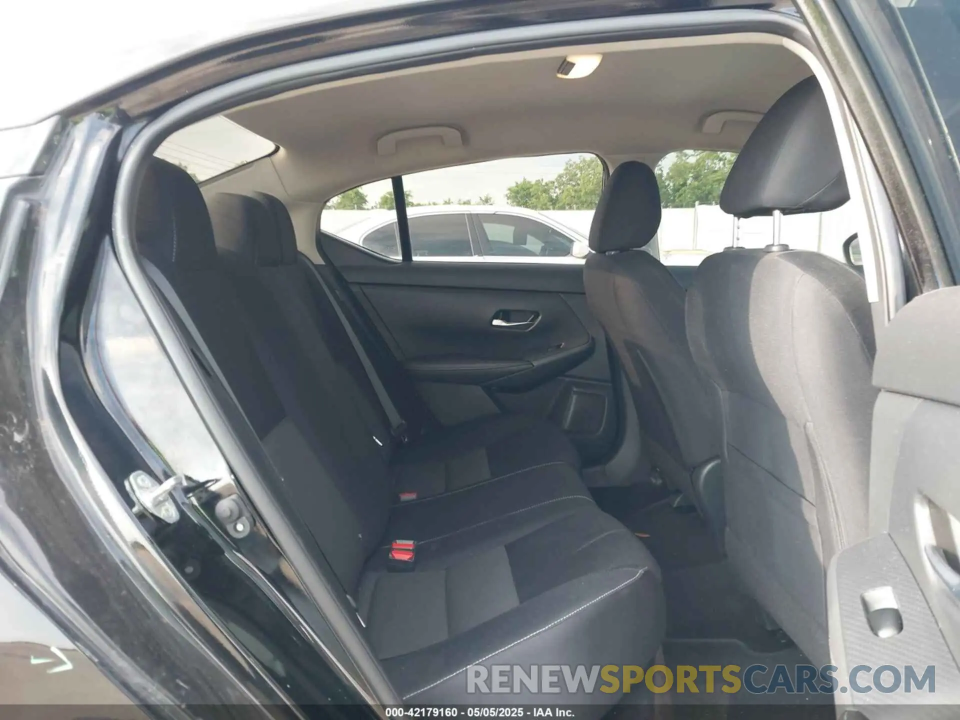 8 Фотография поврежденного автомобиля 3N1AB8CV3PY223804 NISSAN SENTRA 2023