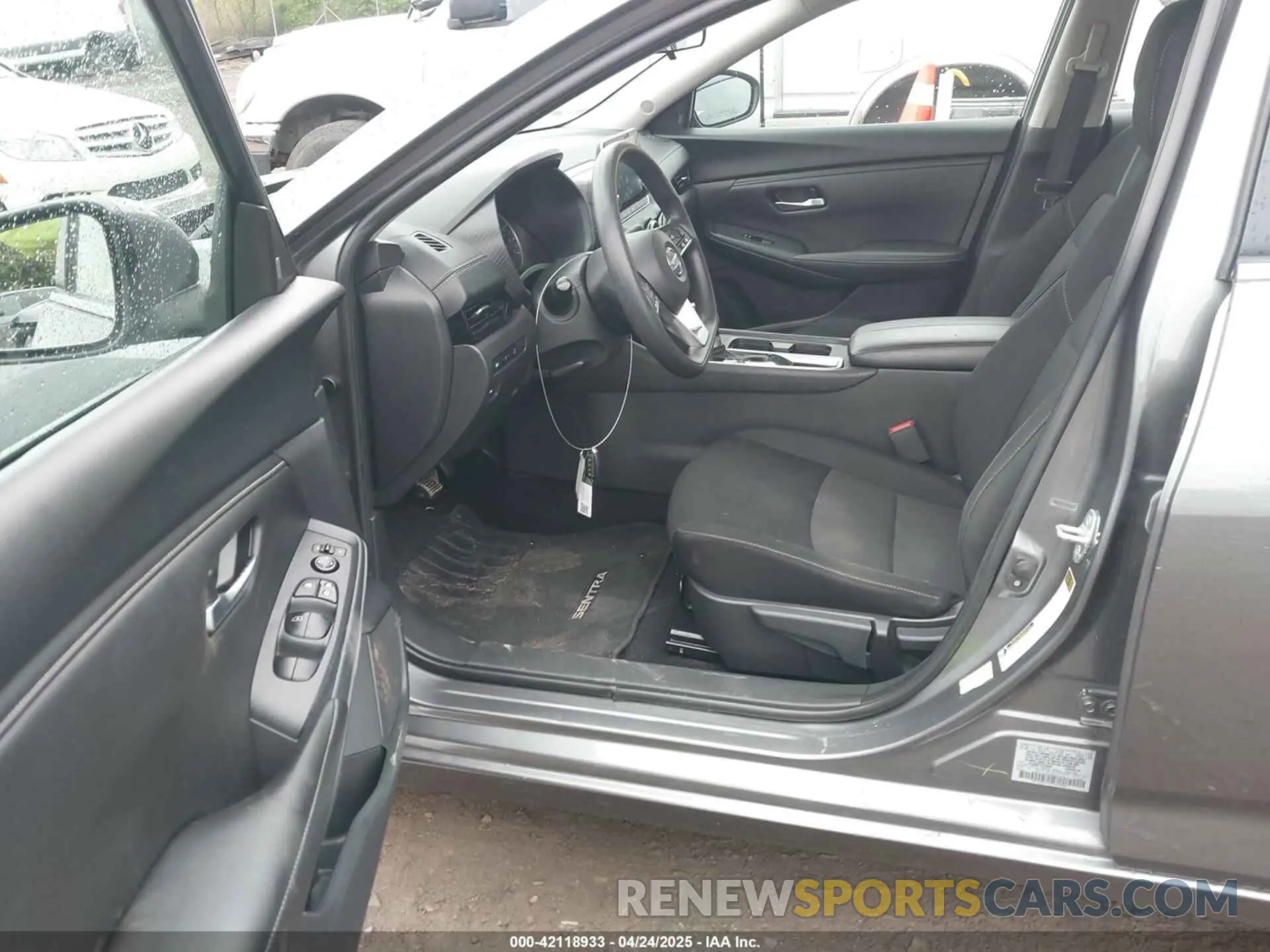 5 Фотография поврежденного автомобиля 3N1AB8CVXPY260882 NISSAN SENTRA 2023