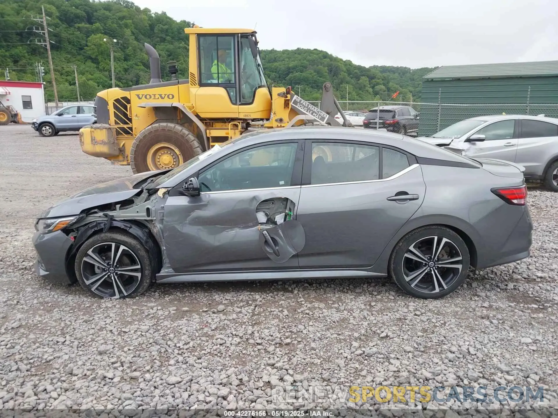 15 Photograph of a damaged car 3N1AB8DVXPY320433 NISSAN SENTRA 2023