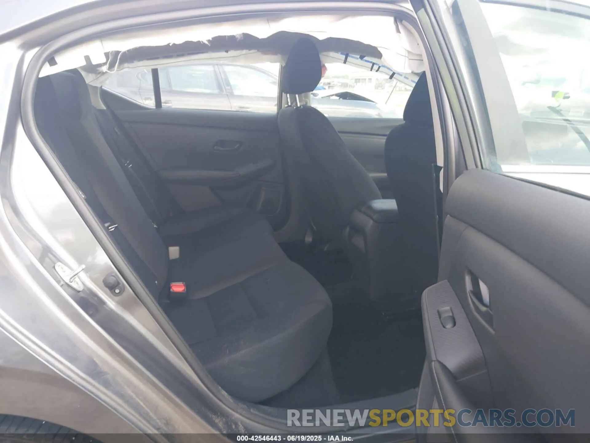 8 Фотография поврежденного автомобиля 3N1AB8BV2RY304541 NISSAN SENTRA 2024