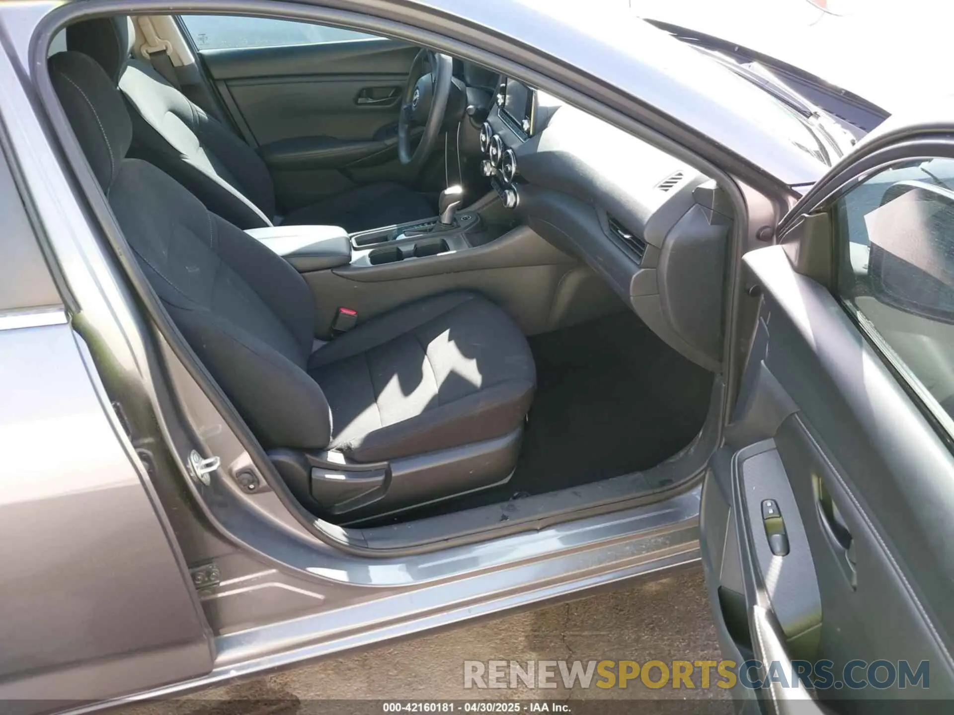 5 Photograph of a damaged car 3N1AB8BV7RY213751 NISSAN SENTRA 2024