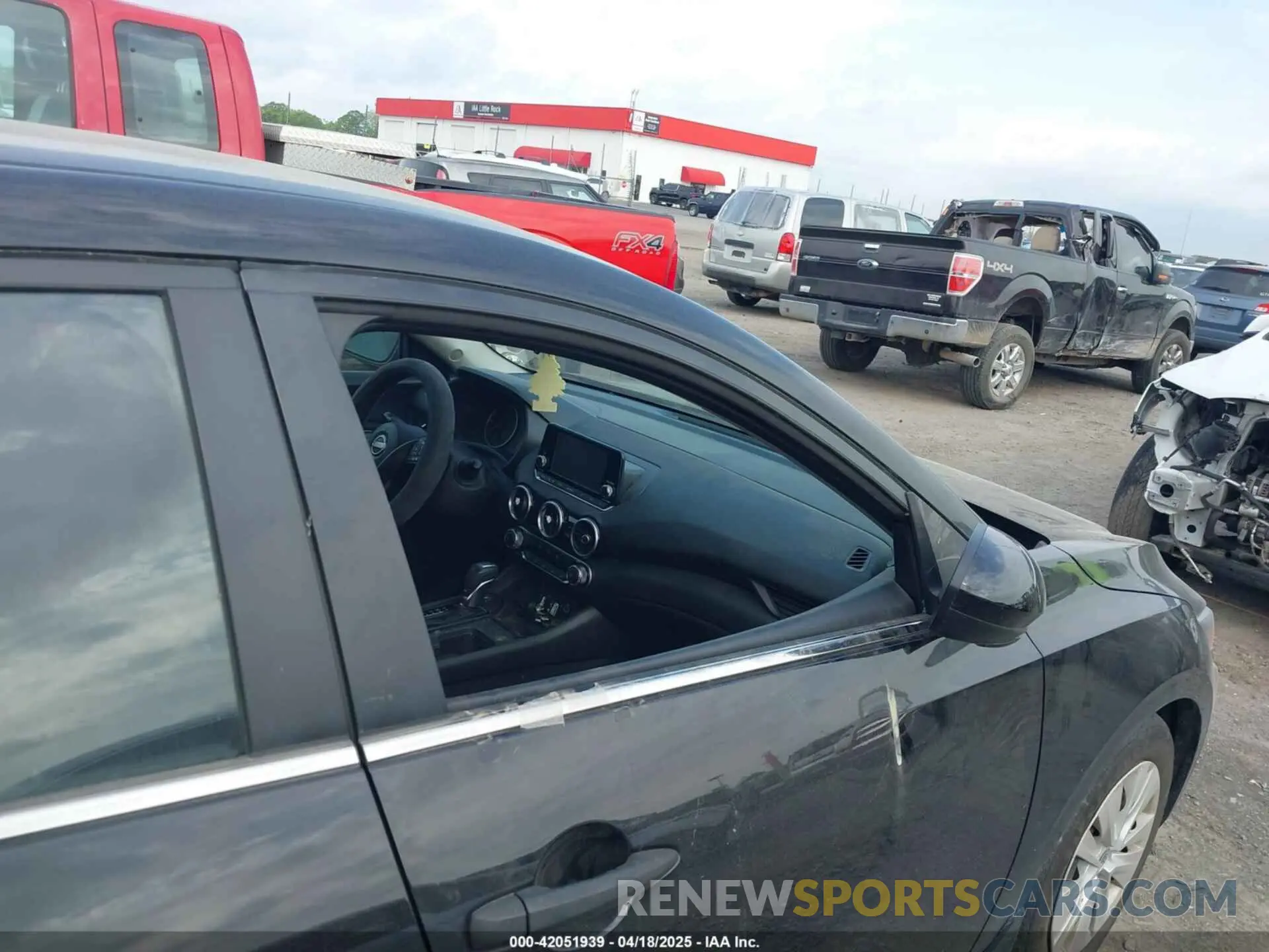 17 Фотография поврежденного автомобиля 3N1AB8BV9RY289696 NISSAN SENTRA 2024