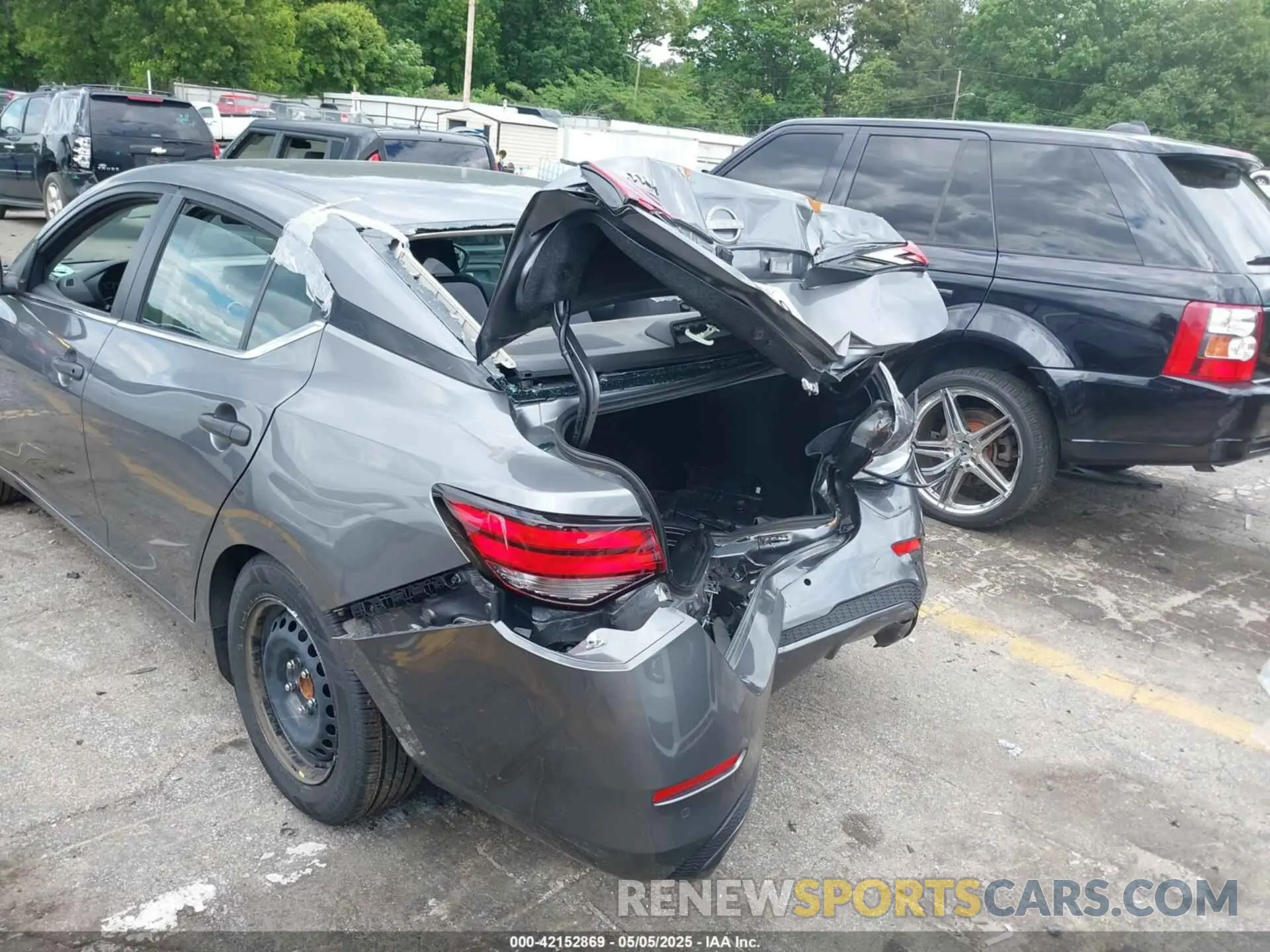 17 Photograph of a damaged car 3N1AB8BVXRY271241 NISSAN SENTRA 2024