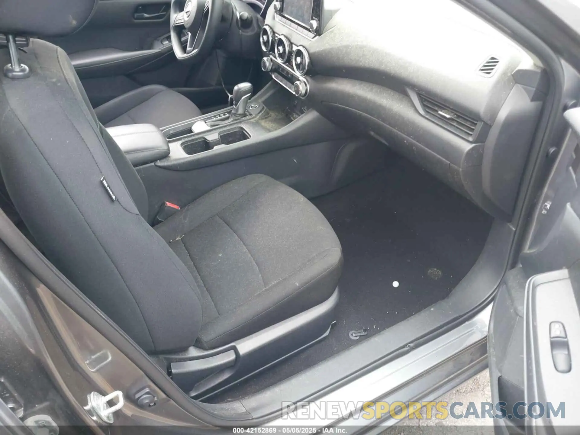 5 Photograph of a damaged car 3N1AB8BVXRY271241 NISSAN SENTRA 2024