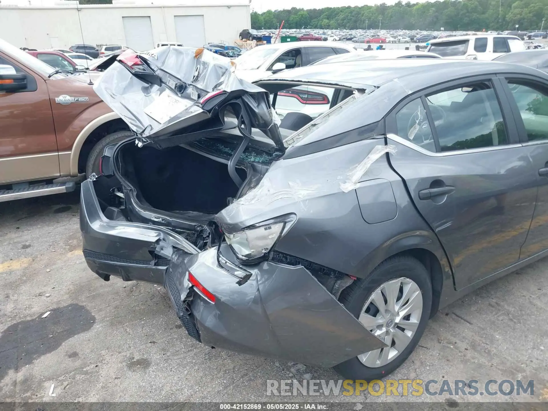 6 Photograph of a damaged car 3N1AB8BVXRY271241 NISSAN SENTRA 2024