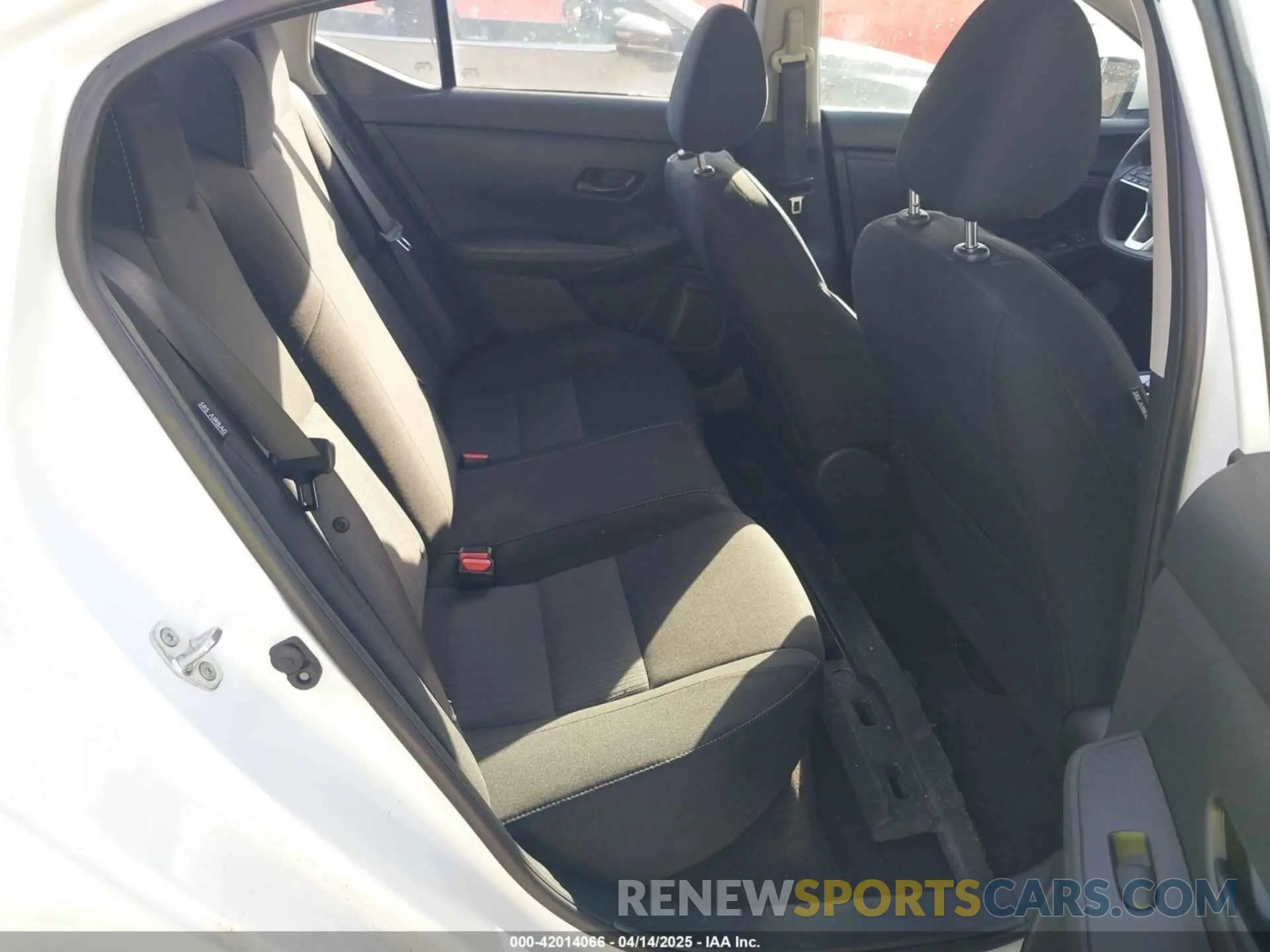 8 Фотография поврежденного автомобиля 3N1AB8CV0RY292369 NISSAN SENTRA 2024