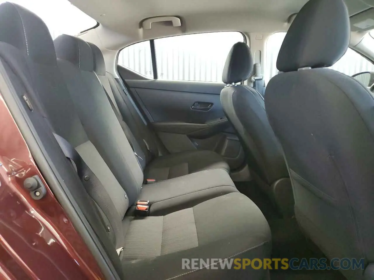 10 Фотография поврежденного автомобиля 3N1AB8CV0RY303175 NISSAN SENTRA 2024