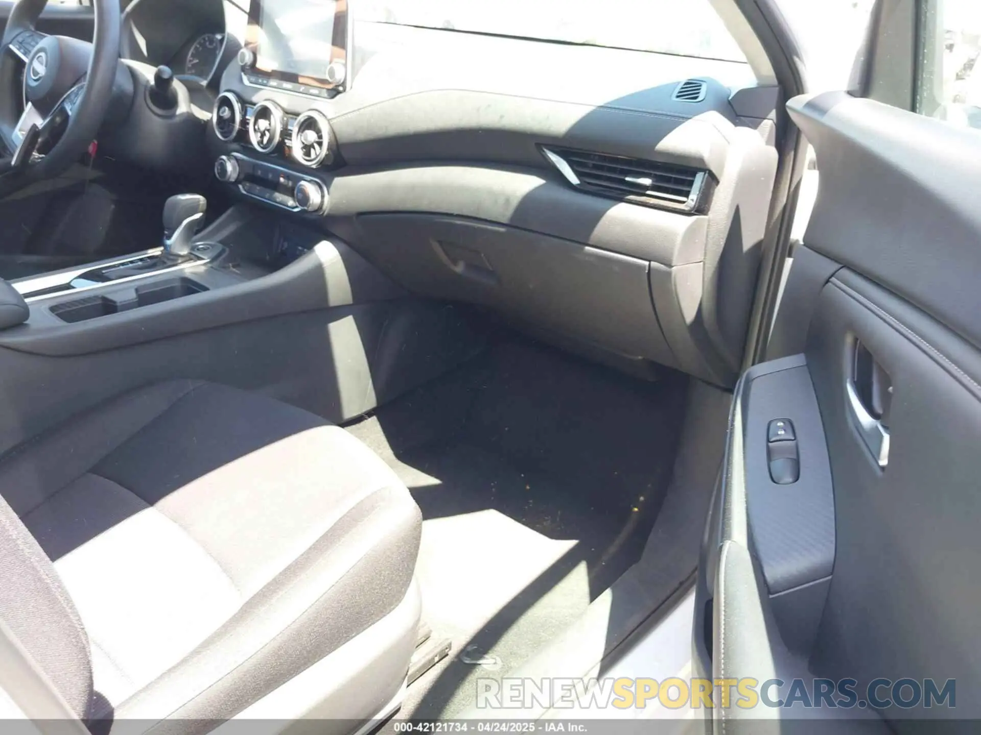 5 Фотография поврежденного автомобиля 3N1AB8CV2RY292020 NISSAN SENTRA 2024