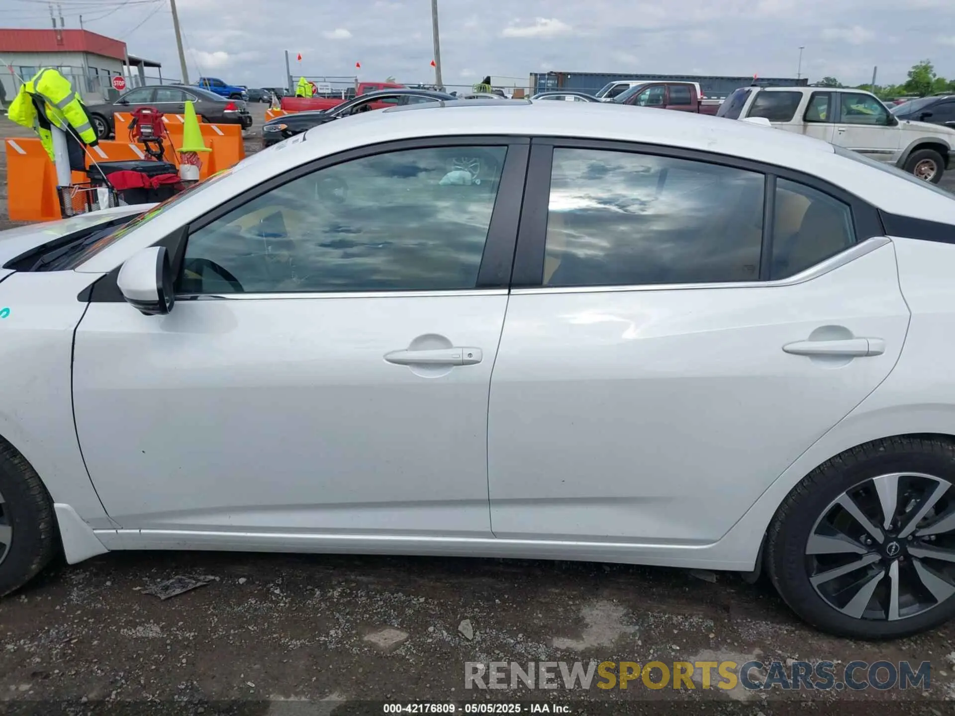 14 Фотография поврежденного автомобиля 3N1AB8CV2RY383613 NISSAN SENTRA 2024
