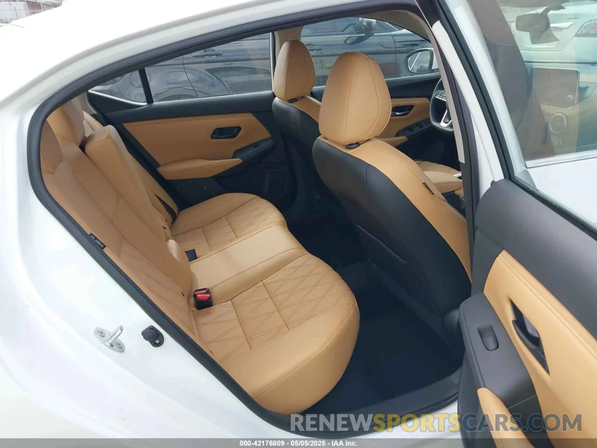 8 Фотография поврежденного автомобиля 3N1AB8CV2RY383613 NISSAN SENTRA 2024