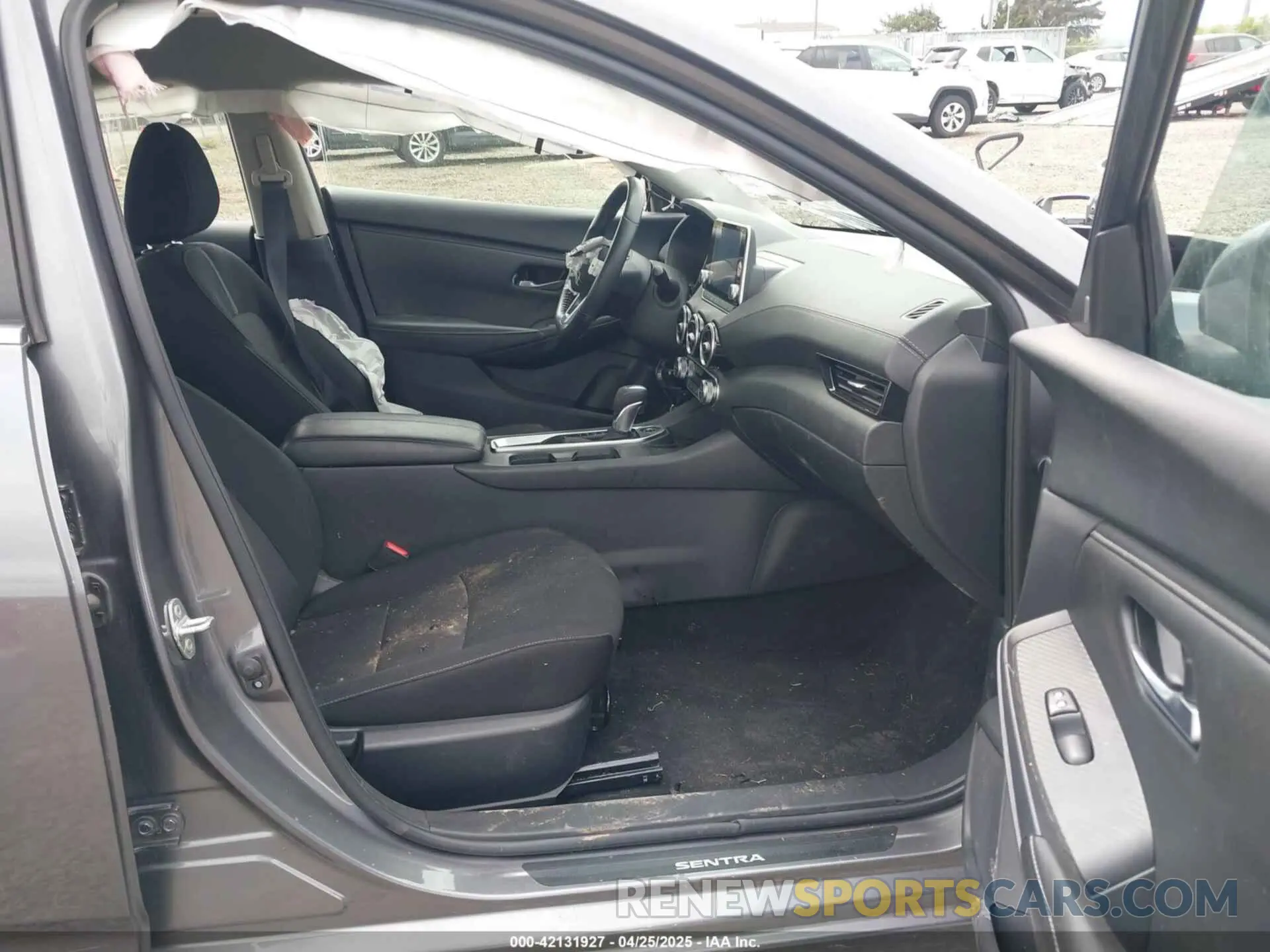 5 Фотография поврежденного автомобиля 3N1AB8CV3RY204396 NISSAN SENTRA 2024