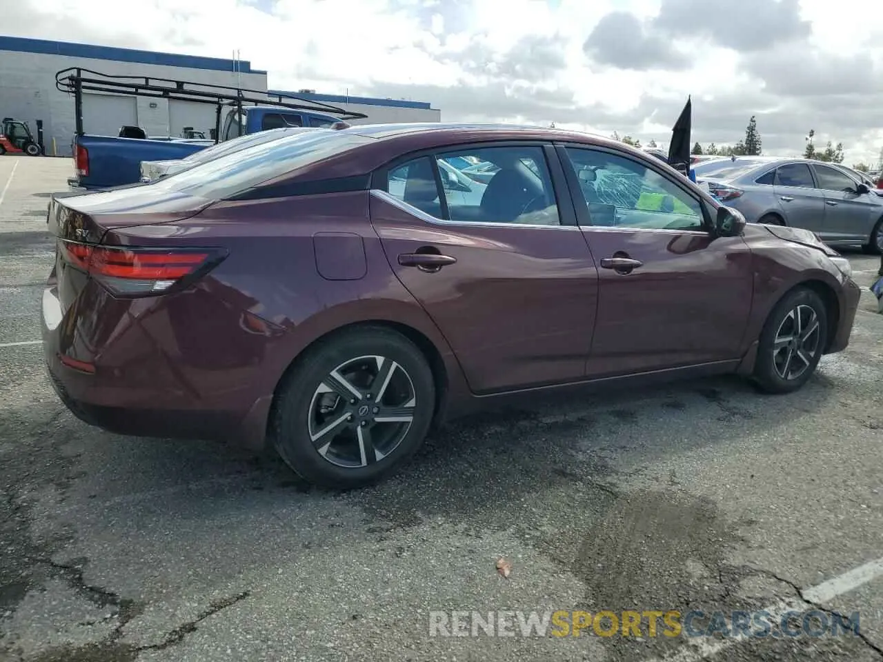 3 Фотография поврежденного автомобиля 3N1AB8CV4RY220669 NISSAN SENTRA 2024