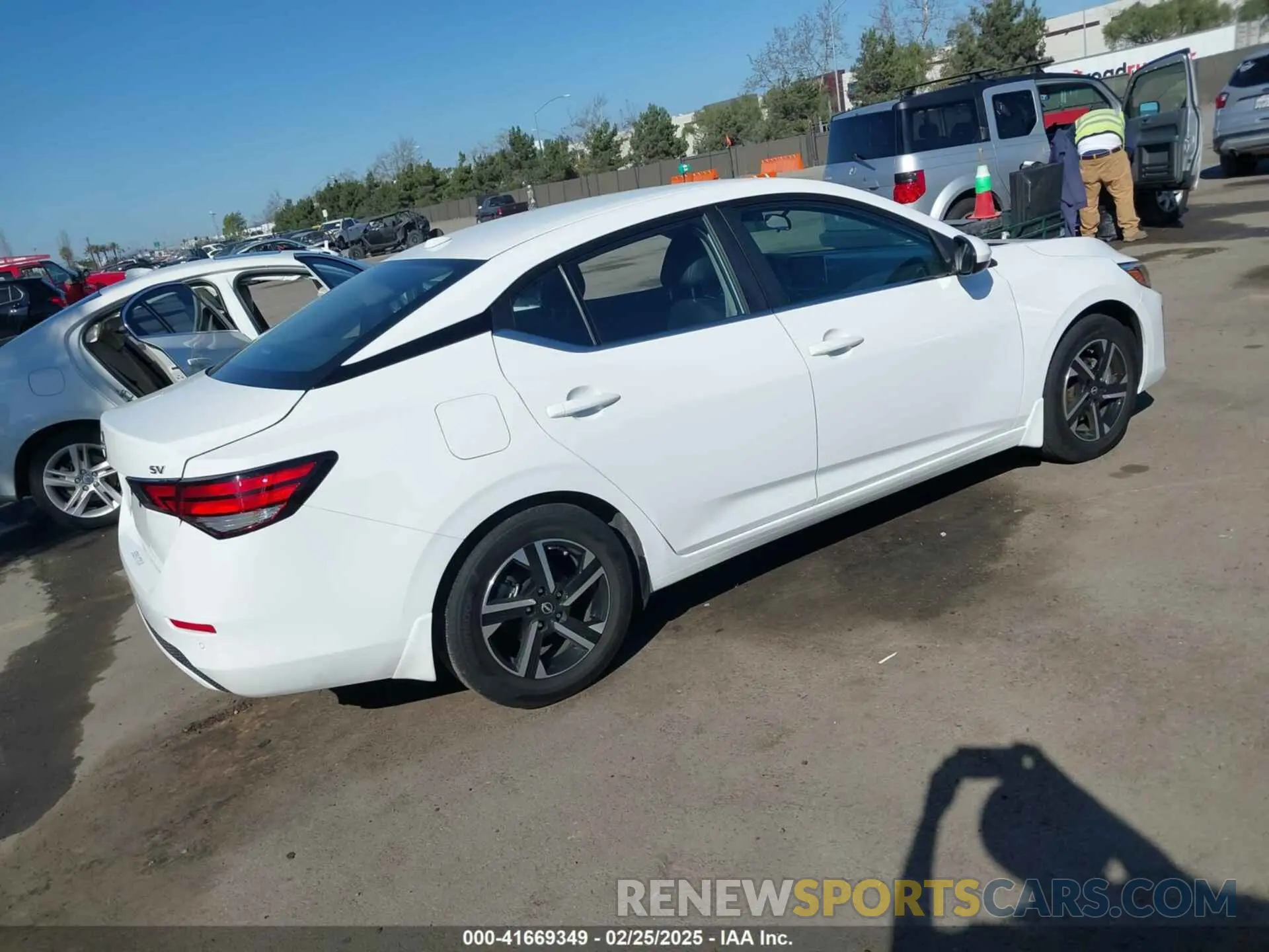 4 Фотография поврежденного автомобиля 3N1AB8CV4RY388554 NISSAN SENTRA 2024