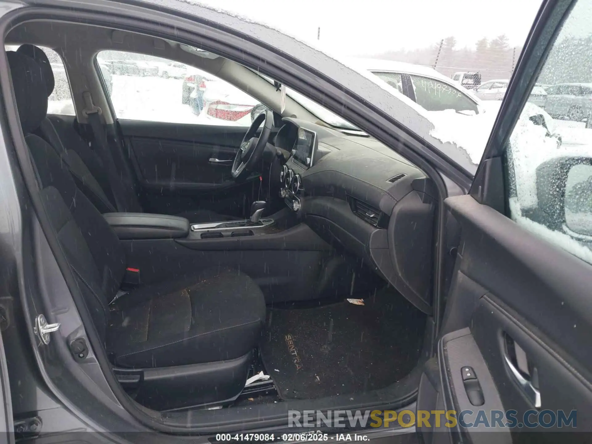 5 Фотография поврежденного автомобиля 3N1AB8CV5RY205551 NISSAN SENTRA 2024