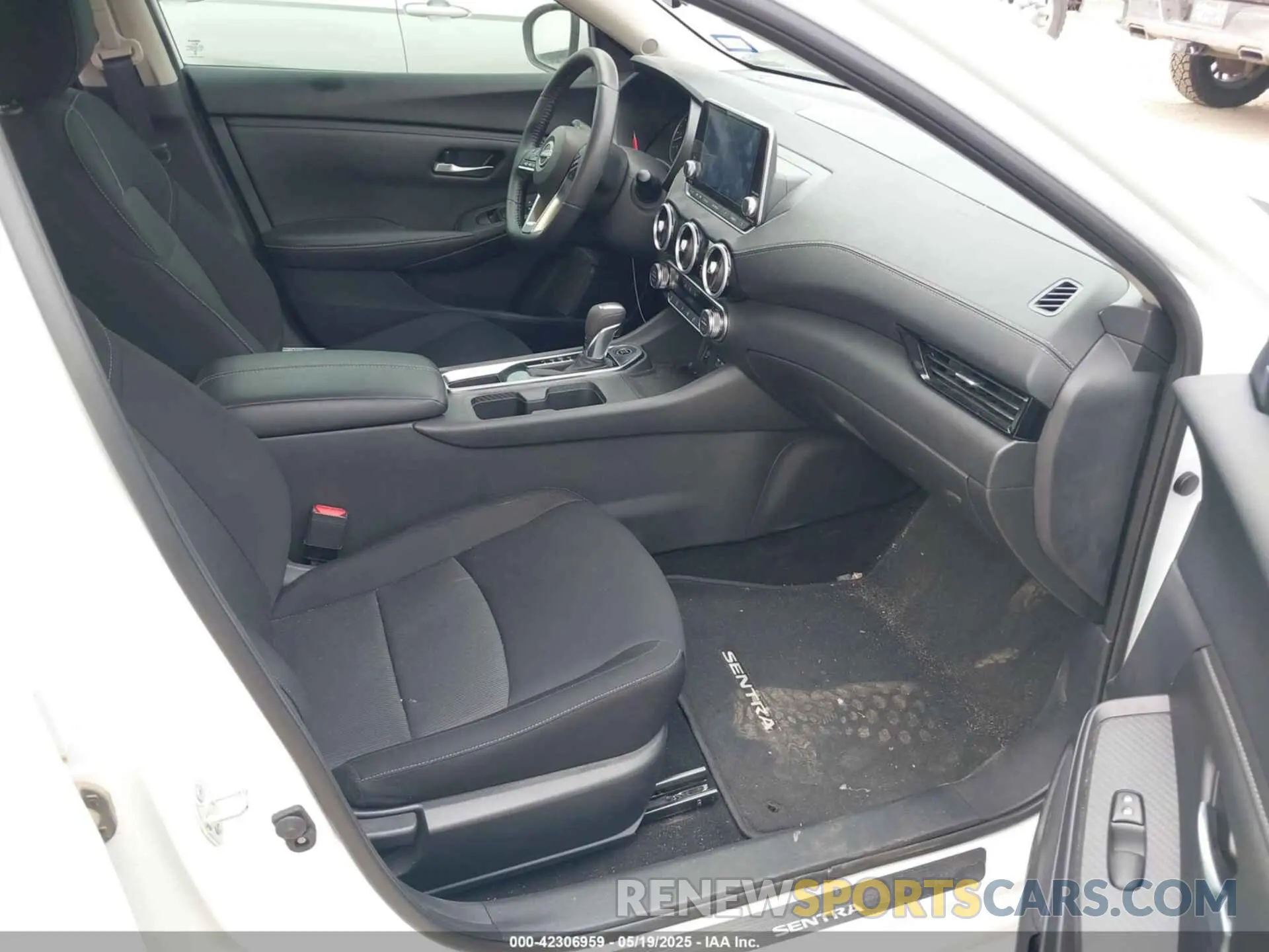 5 Photograph of a damaged car 3N1AB8CV6RY279447 NISSAN SENTRA 2024