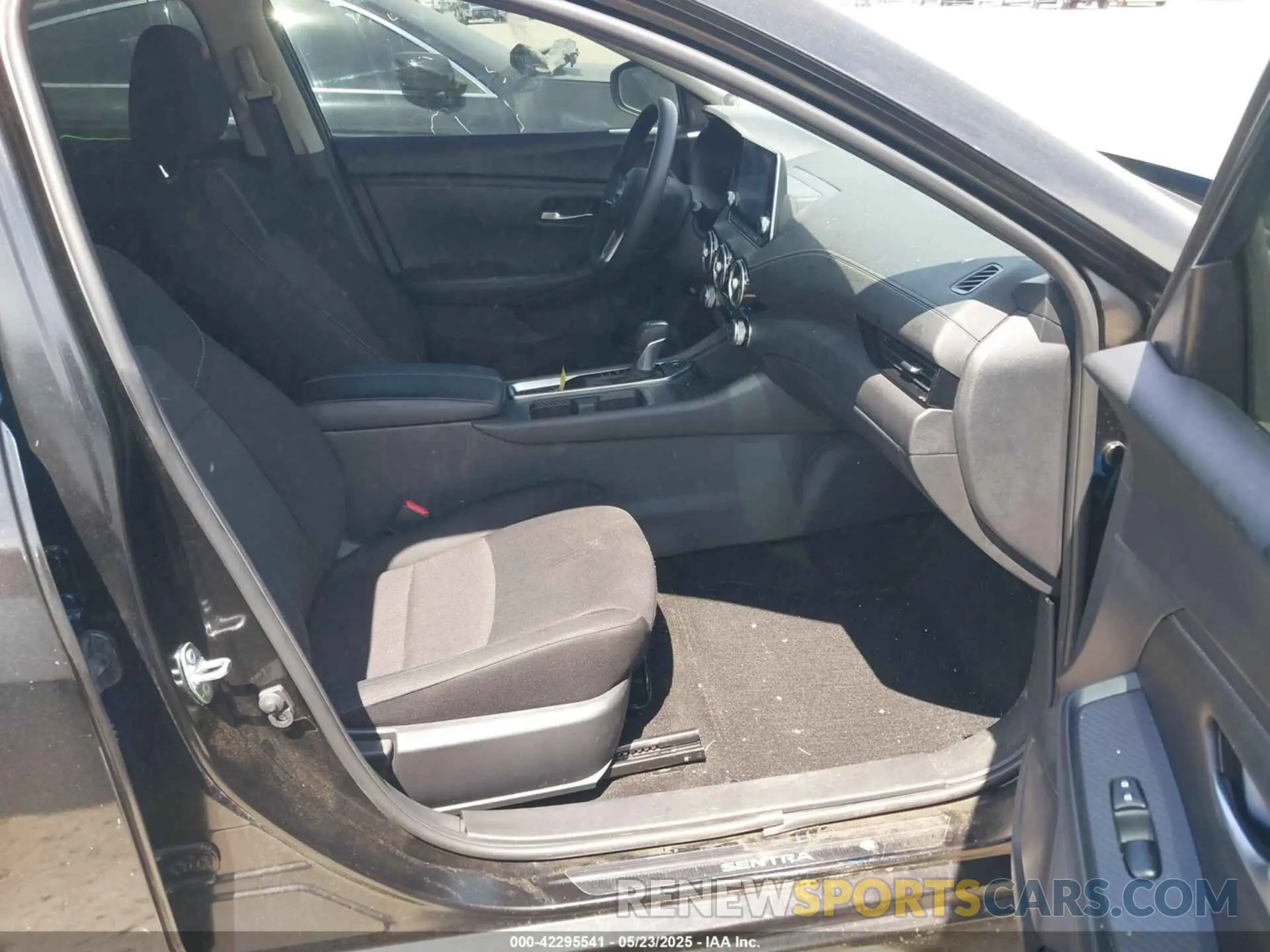 5 Photograph of a damaged car 3N1AB8CV6RY344894 NISSAN SENTRA 2024
