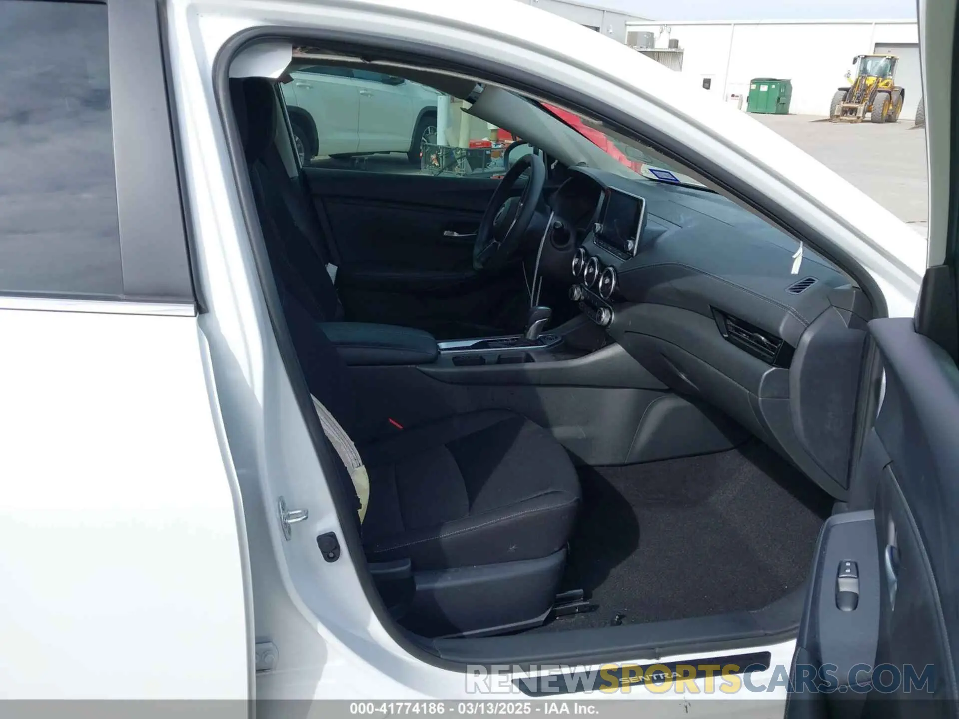 5 Фотография поврежденного автомобиля 3N1AB8CV9RY277823 NISSAN SENTRA 2024