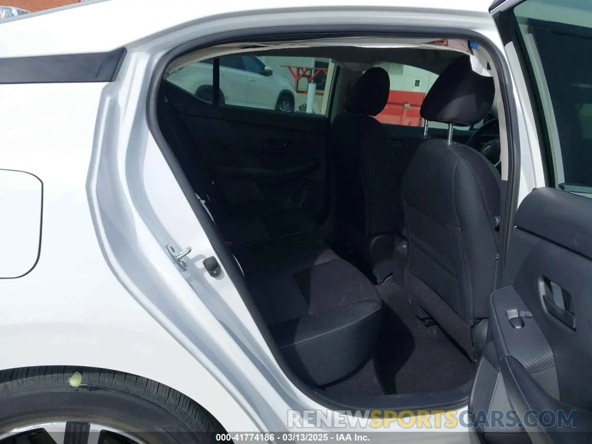 8 Фотография поврежденного автомобиля 3N1AB8CV9RY277823 NISSAN SENTRA 2024
