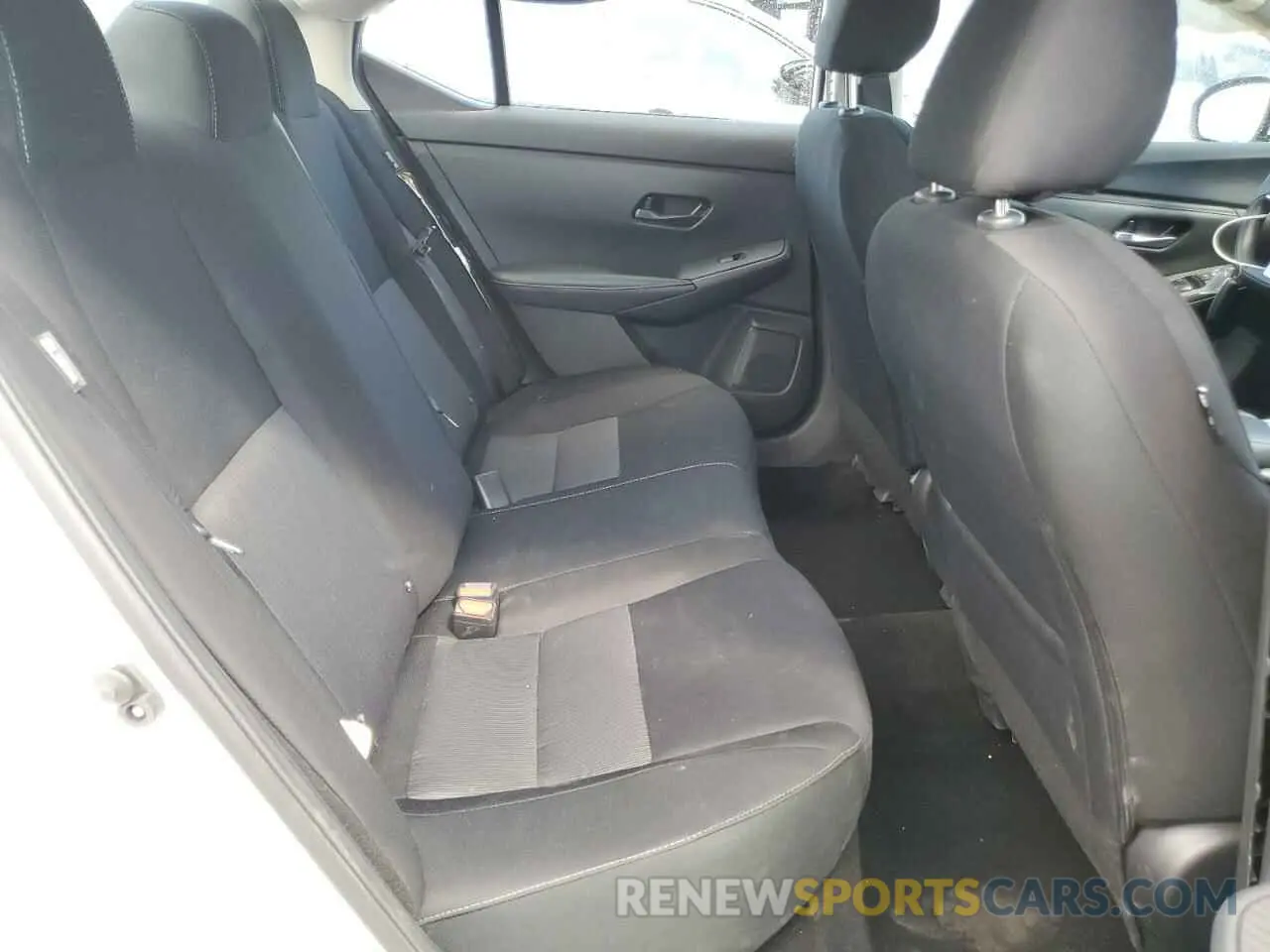 10 Фотография поврежденного автомобиля 3N1AB8CV9RY337390 NISSAN SENTRA 2024