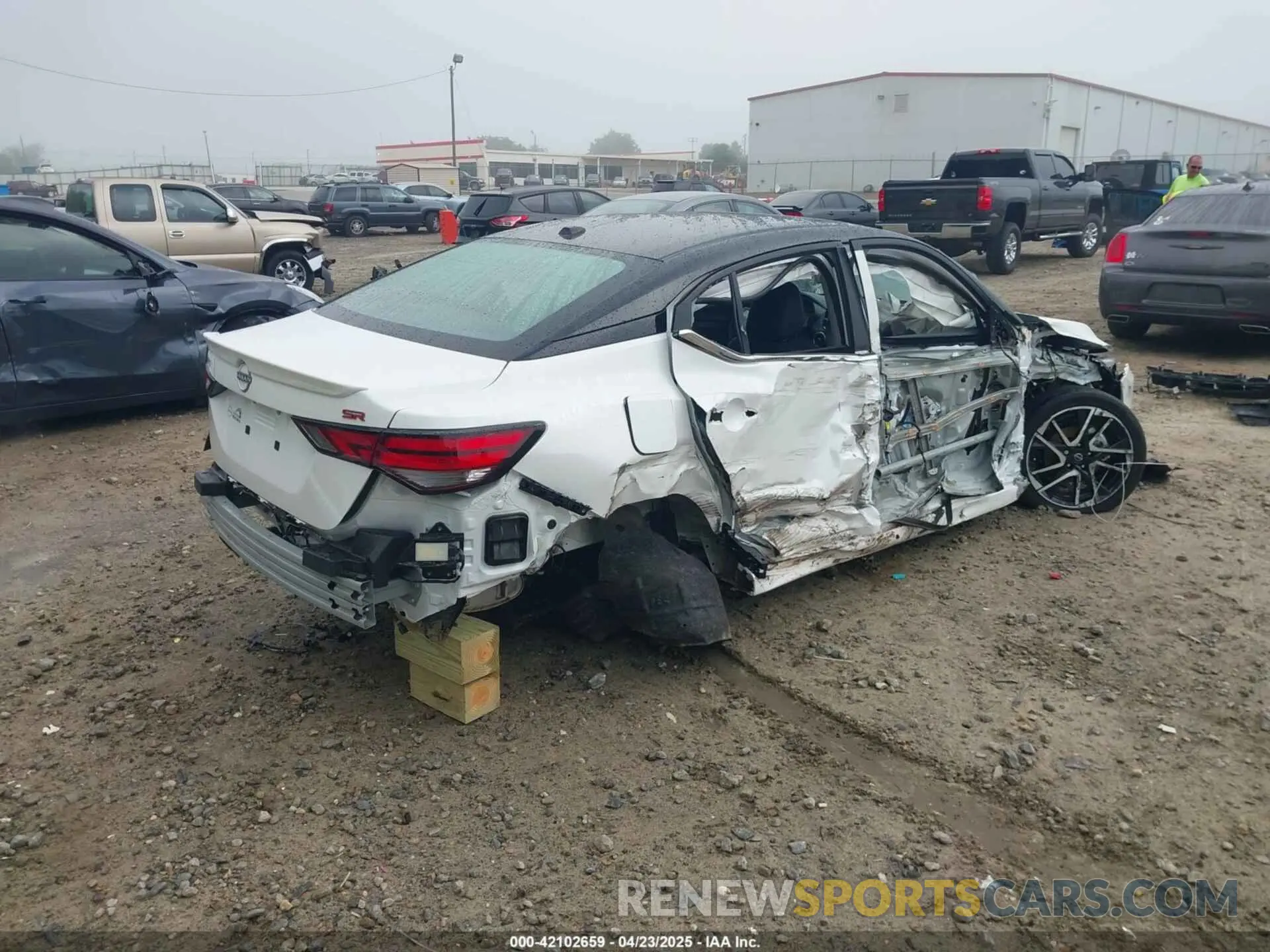 4 Фотография поврежденного автомобиля 3N1AB8DV1RY305774 NISSAN SENTRA 2024