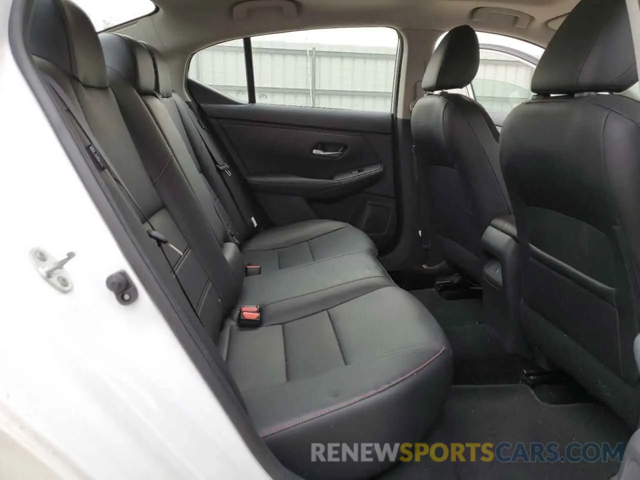 10 Фотография поврежденного автомобиля 3N1AB8DV3RY314847 NISSAN SENTRA 2024