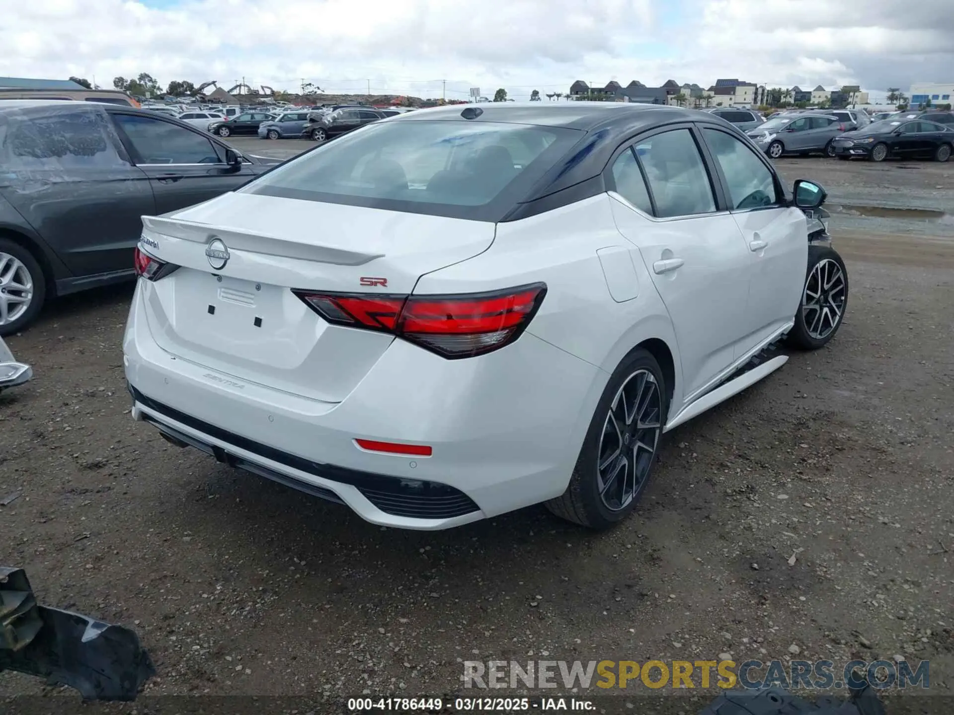 4 Фотография поврежденного автомобиля 3N1AB8DV4RY374989 NISSAN SENTRA 2024