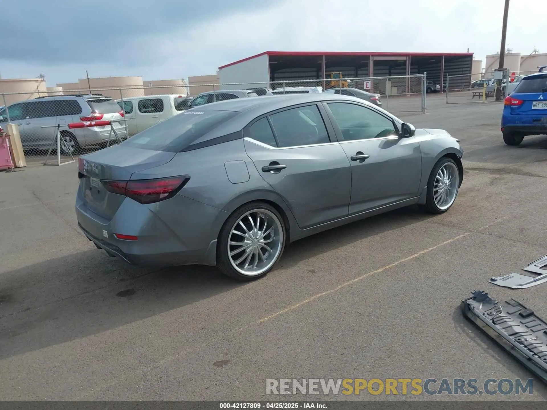 4 Фотография поврежденного автомобиля 3N1AB8BV6SY270013 NISSAN SENTRA 2025