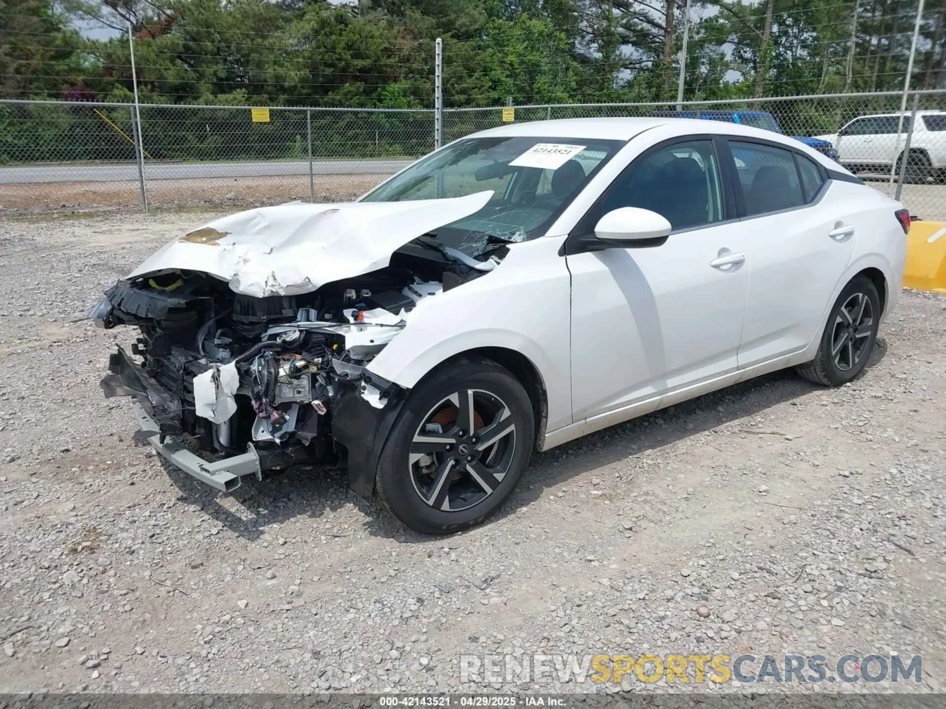 2 Фотография поврежденного автомобиля 3N1AB8CV0SY208878 NISSAN SENTRA 2025