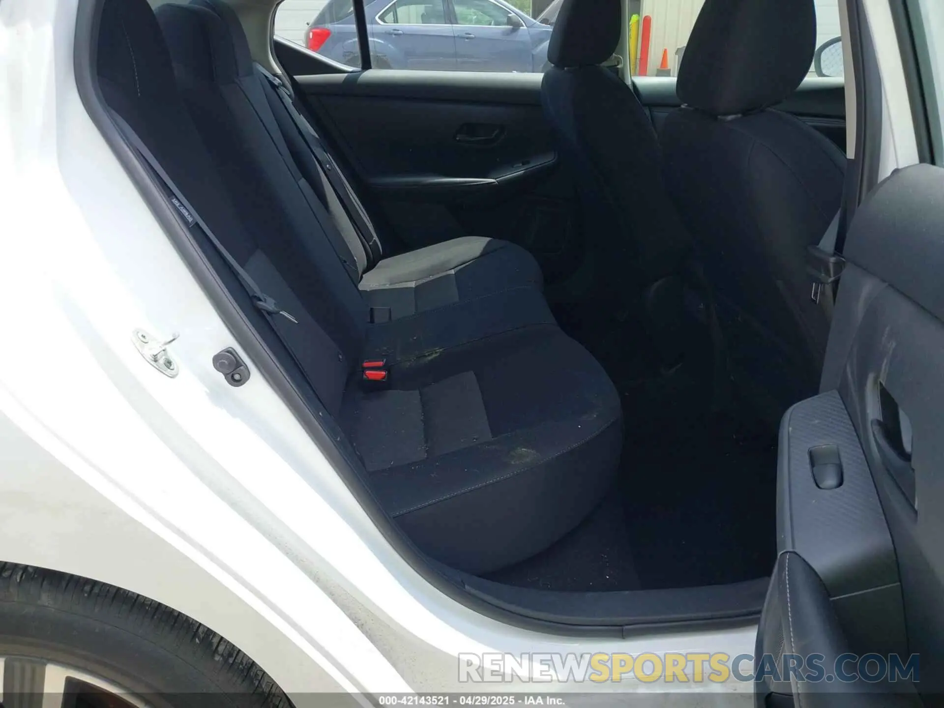 8 Фотография поврежденного автомобиля 3N1AB8CV0SY208878 NISSAN SENTRA 2025