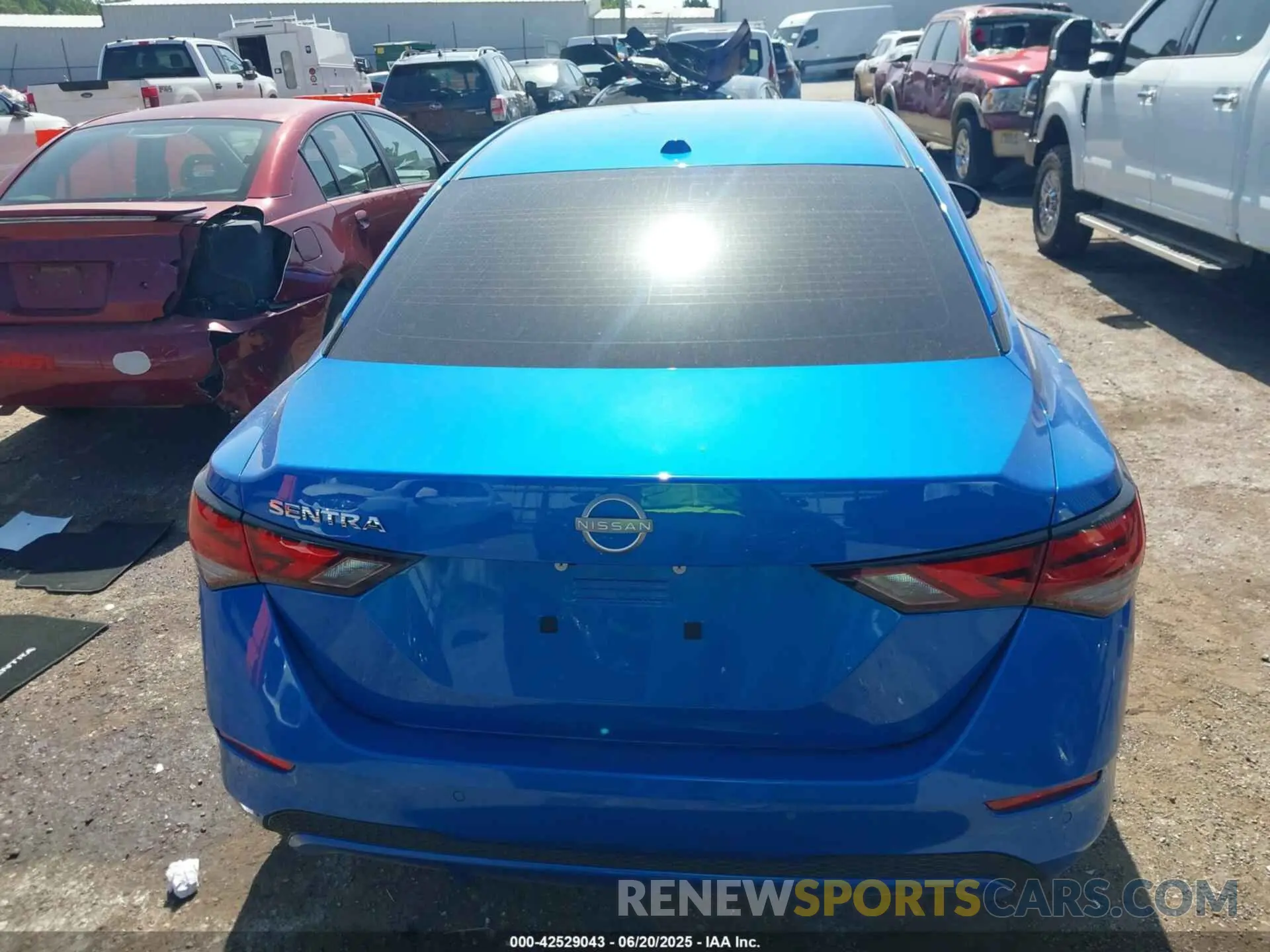 16 Фотография поврежденного автомобиля 3N1AB8CV2SY243583 NISSAN SENTRA 2025