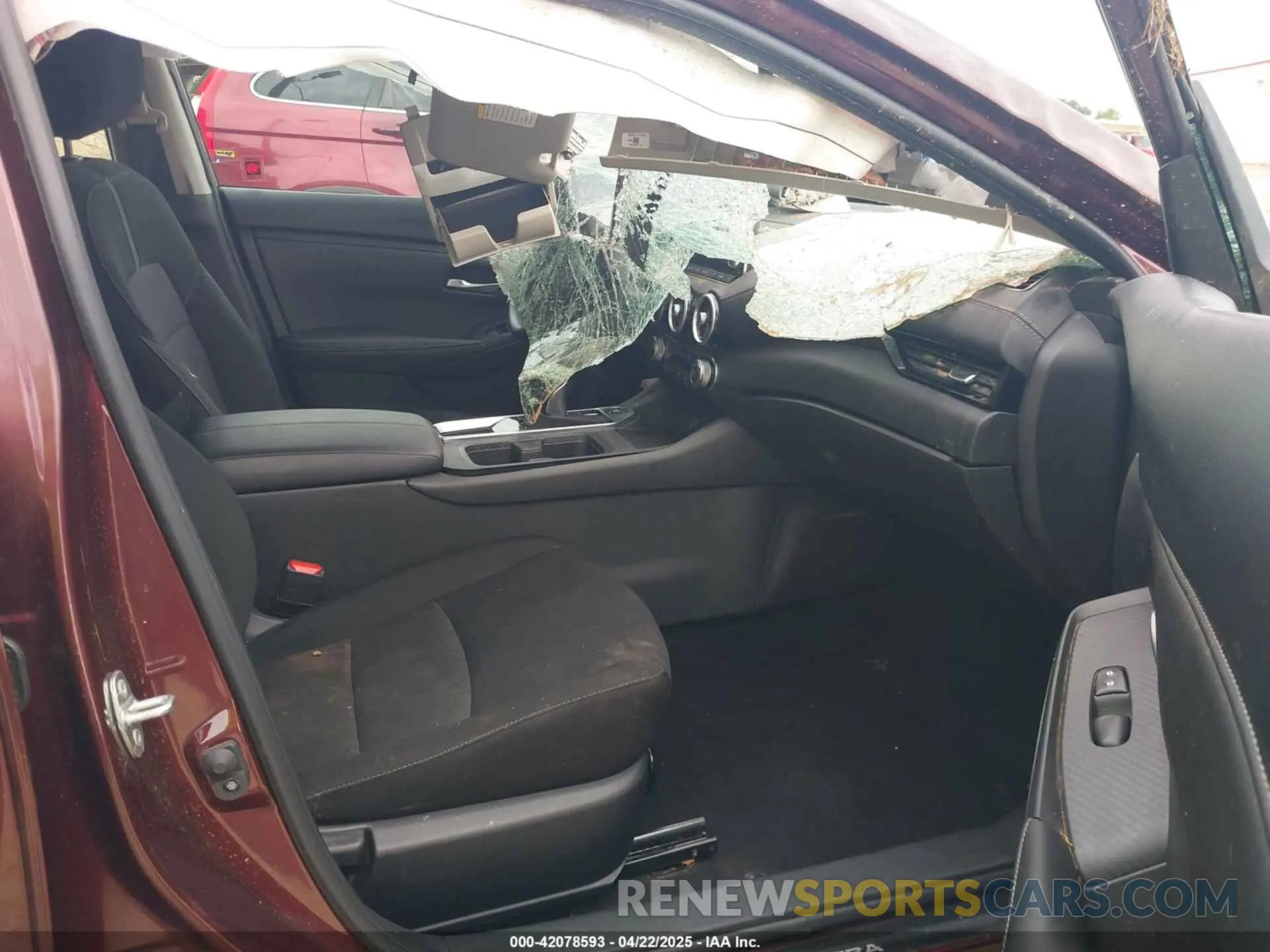 5 Фотография поврежденного автомобиля 3N1AB8CV3SY264040 NISSAN SENTRA 2025