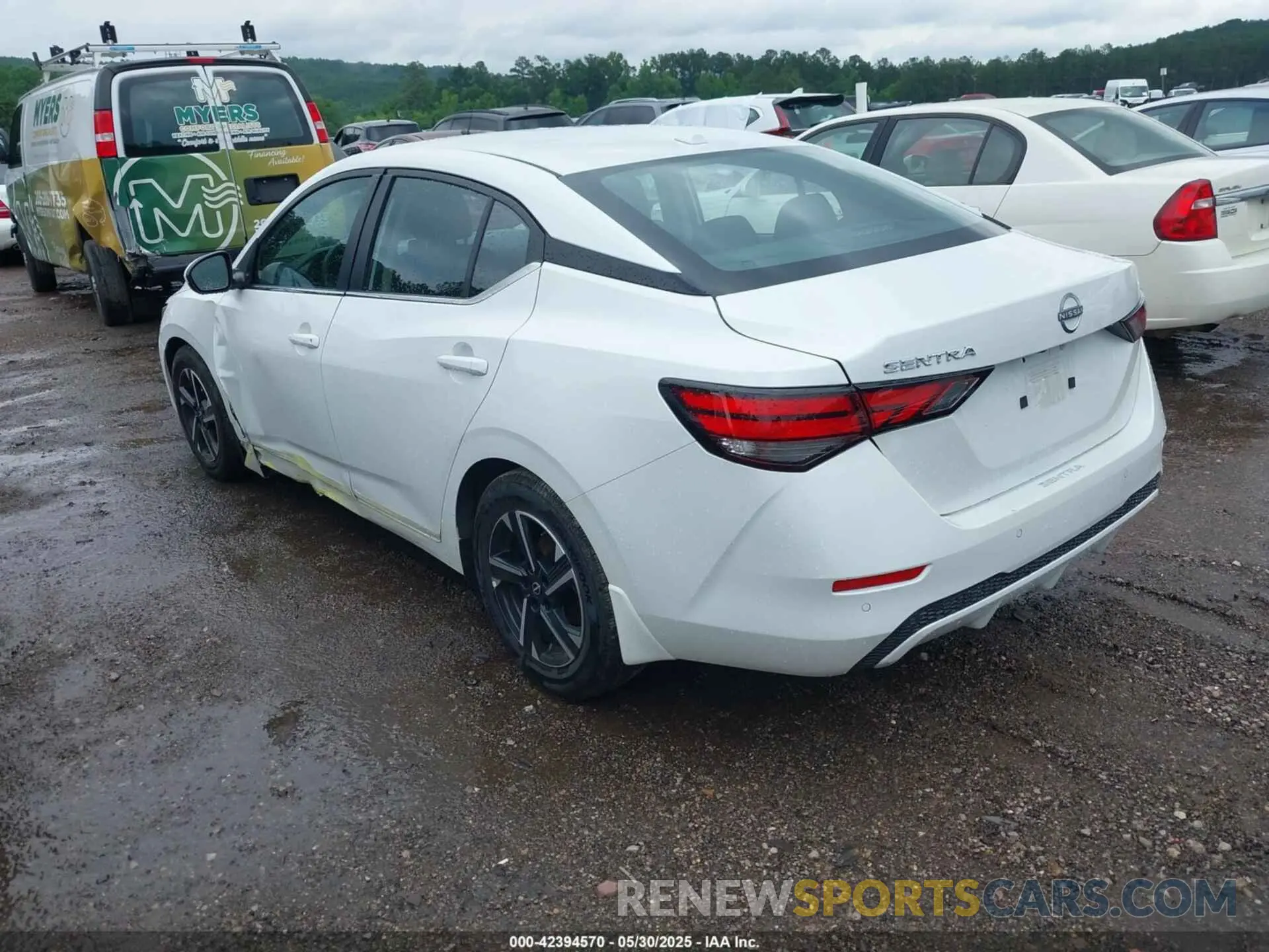 3 Фотография поврежденного автомобиля 3N1AB8CV4SY260434 NISSAN SENTRA 2025