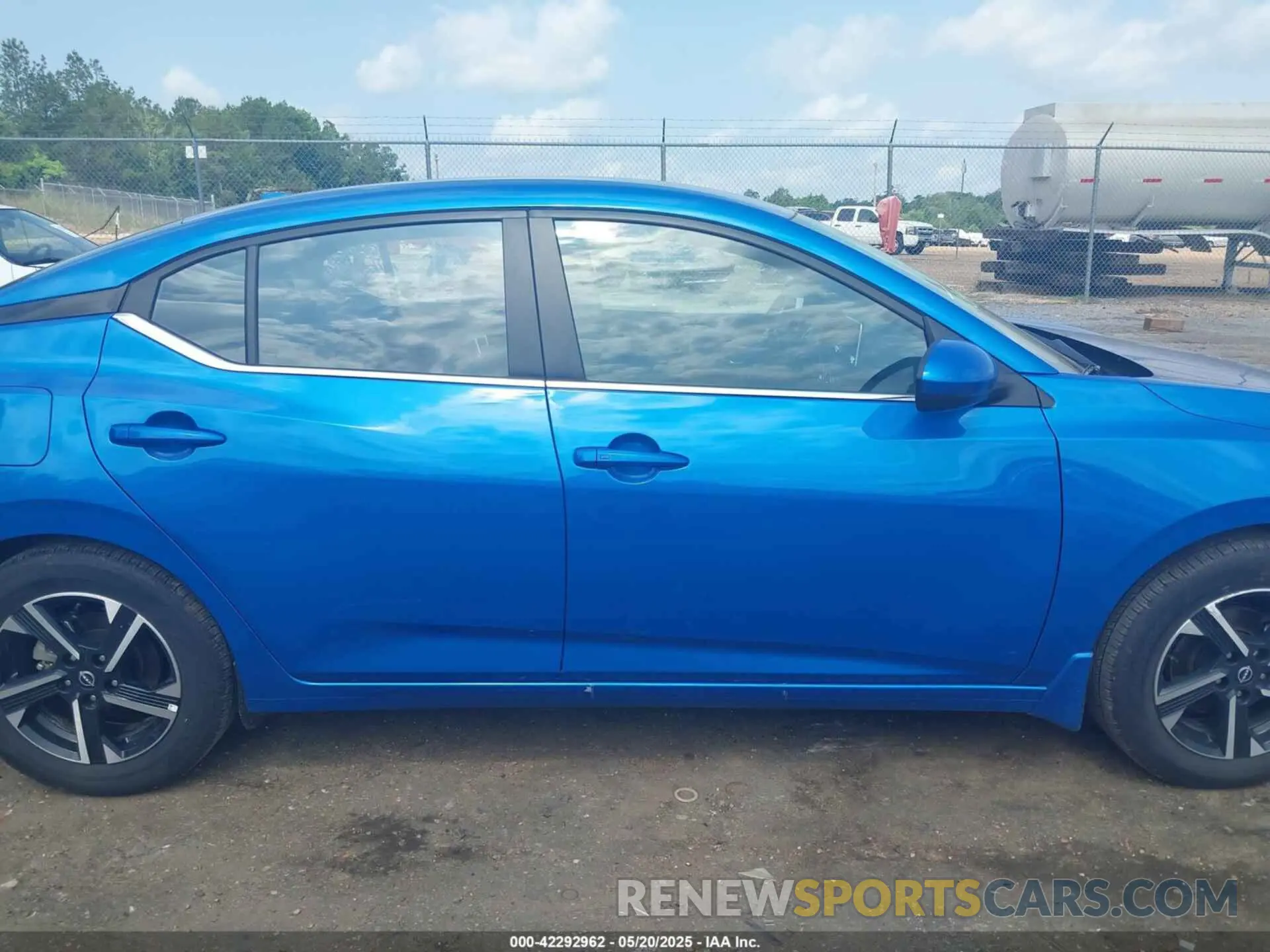 13 Фотография поврежденного автомобиля 3N1AB8CV4SY276309 NISSAN SENTRA 2025