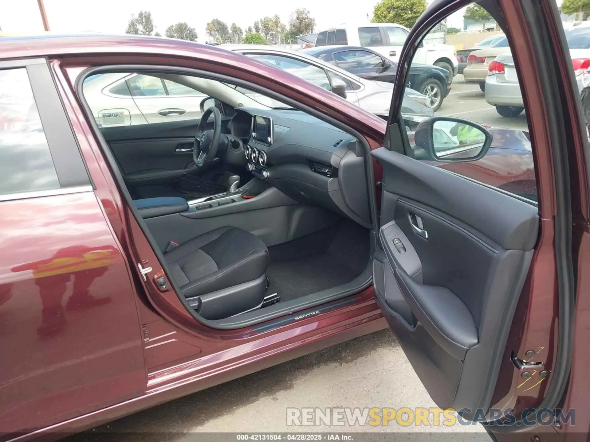 5 Photograph of a damaged car 3N1AB8CV7SY237813 NISSAN SENTRA 2025