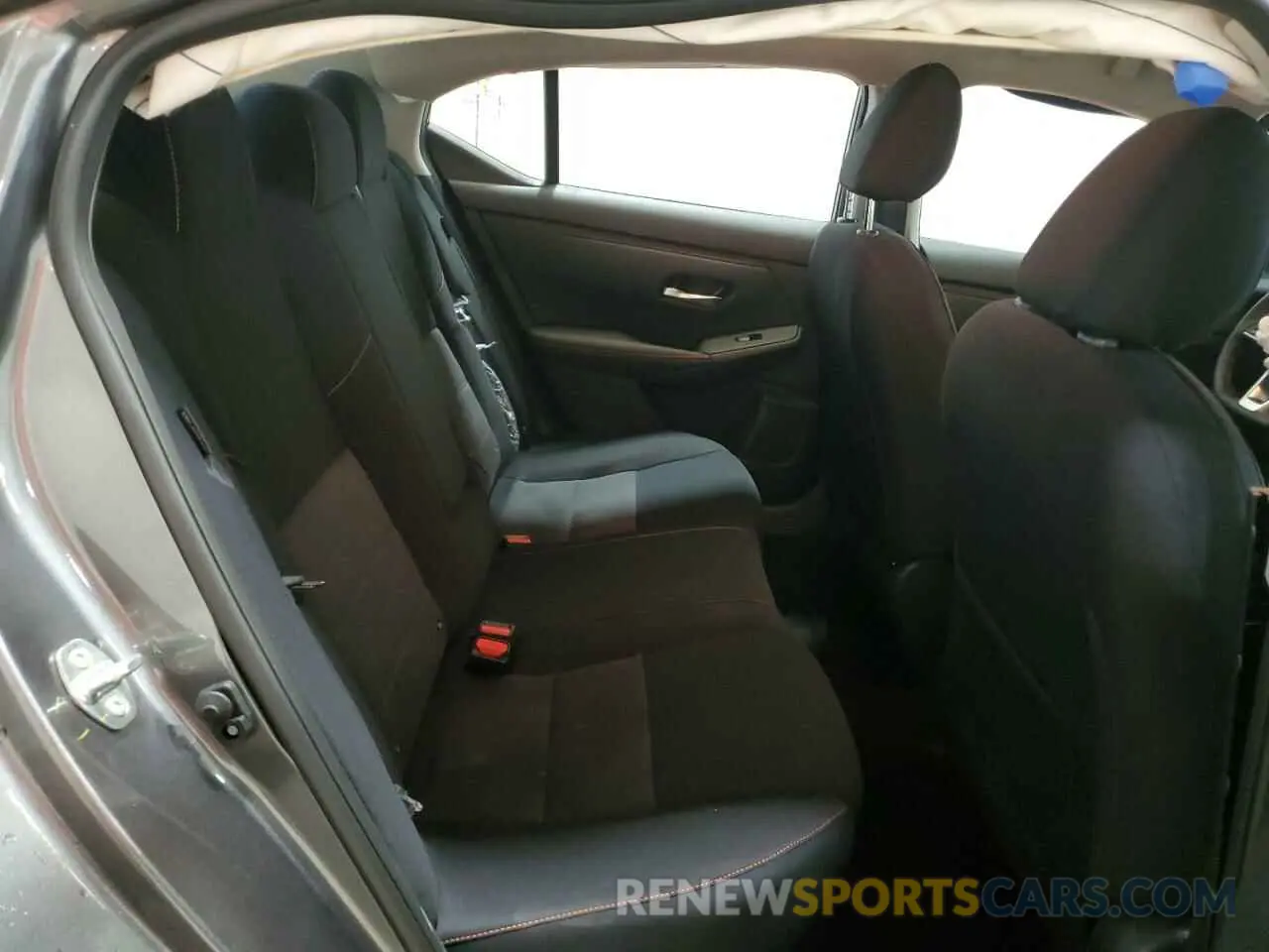 10 Фотография поврежденного автомобиля 3N1AB8DV4SY305094 NISSAN SENTRA 2025