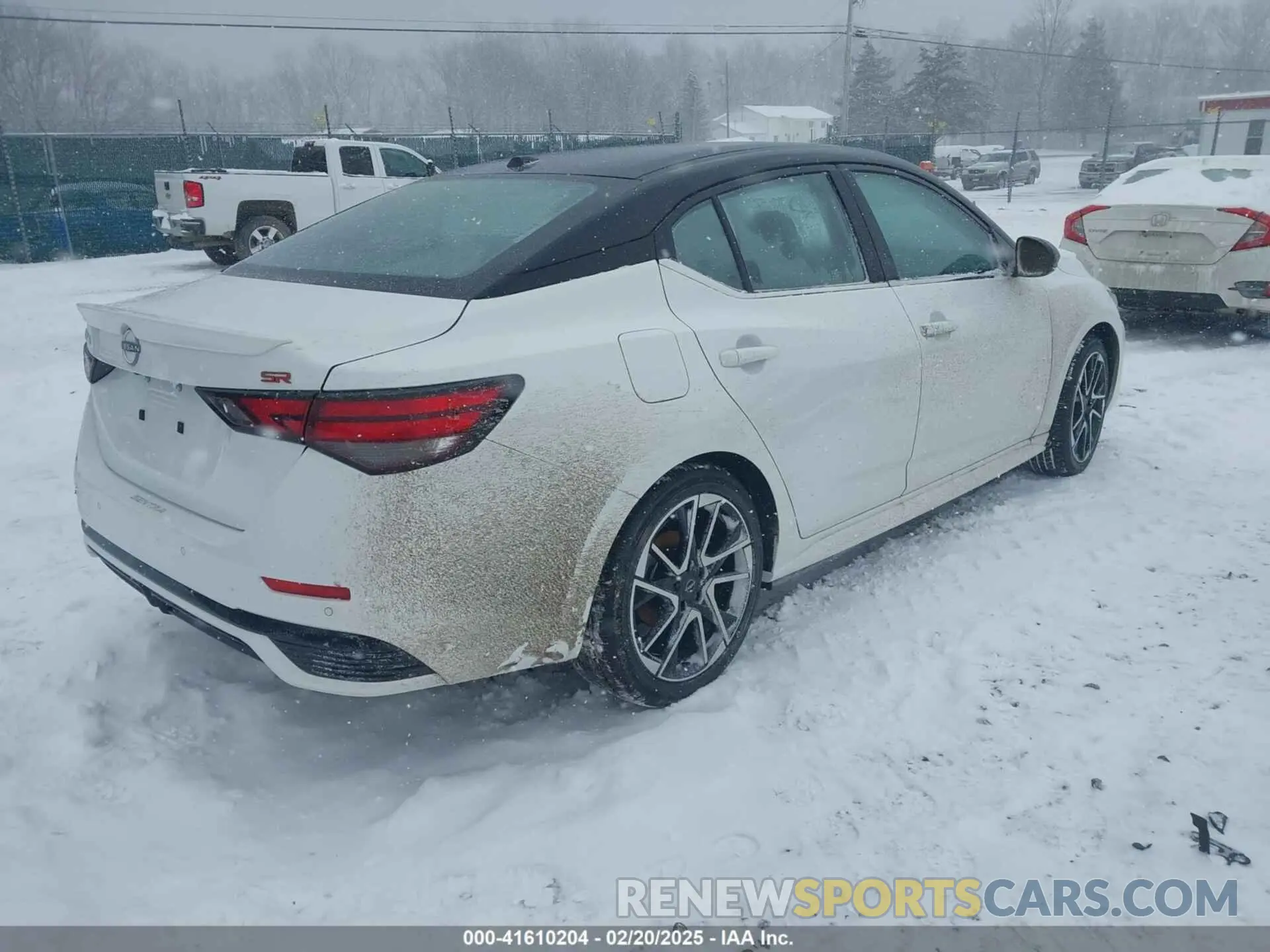 4 Фотография поврежденного автомобиля 3N1AB8DV5SY245083 NISSAN SENTRA 2025