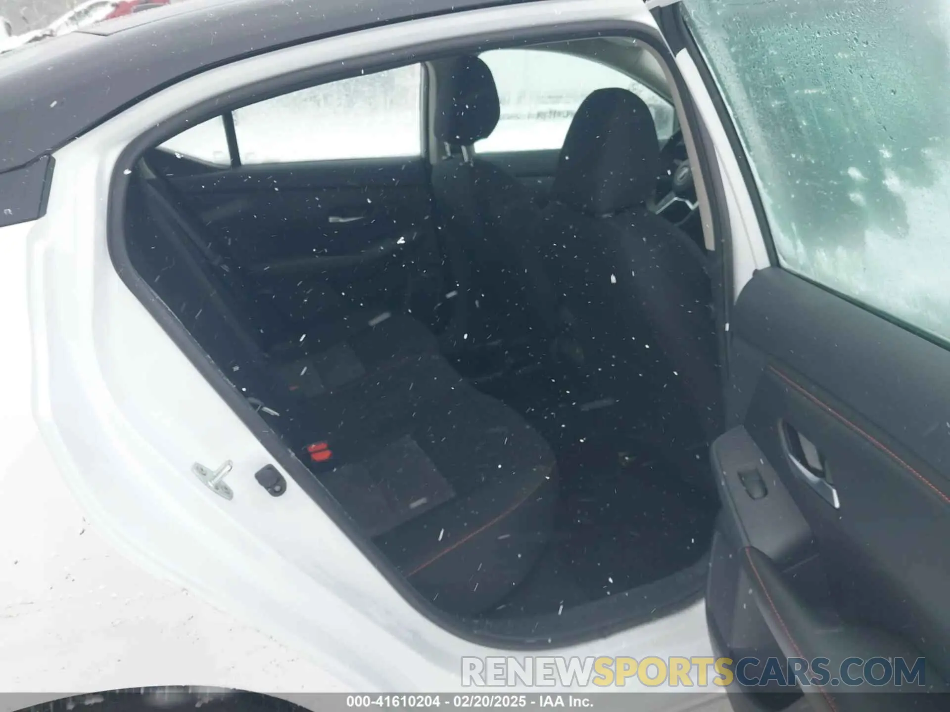 8 Фотография поврежденного автомобиля 3N1AB8DV5SY245083 NISSAN SENTRA 2025